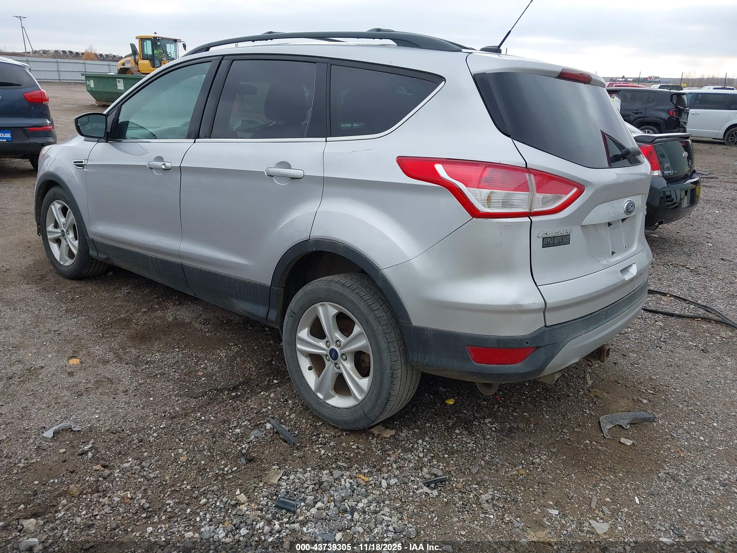 FORD ESCAPE image 3