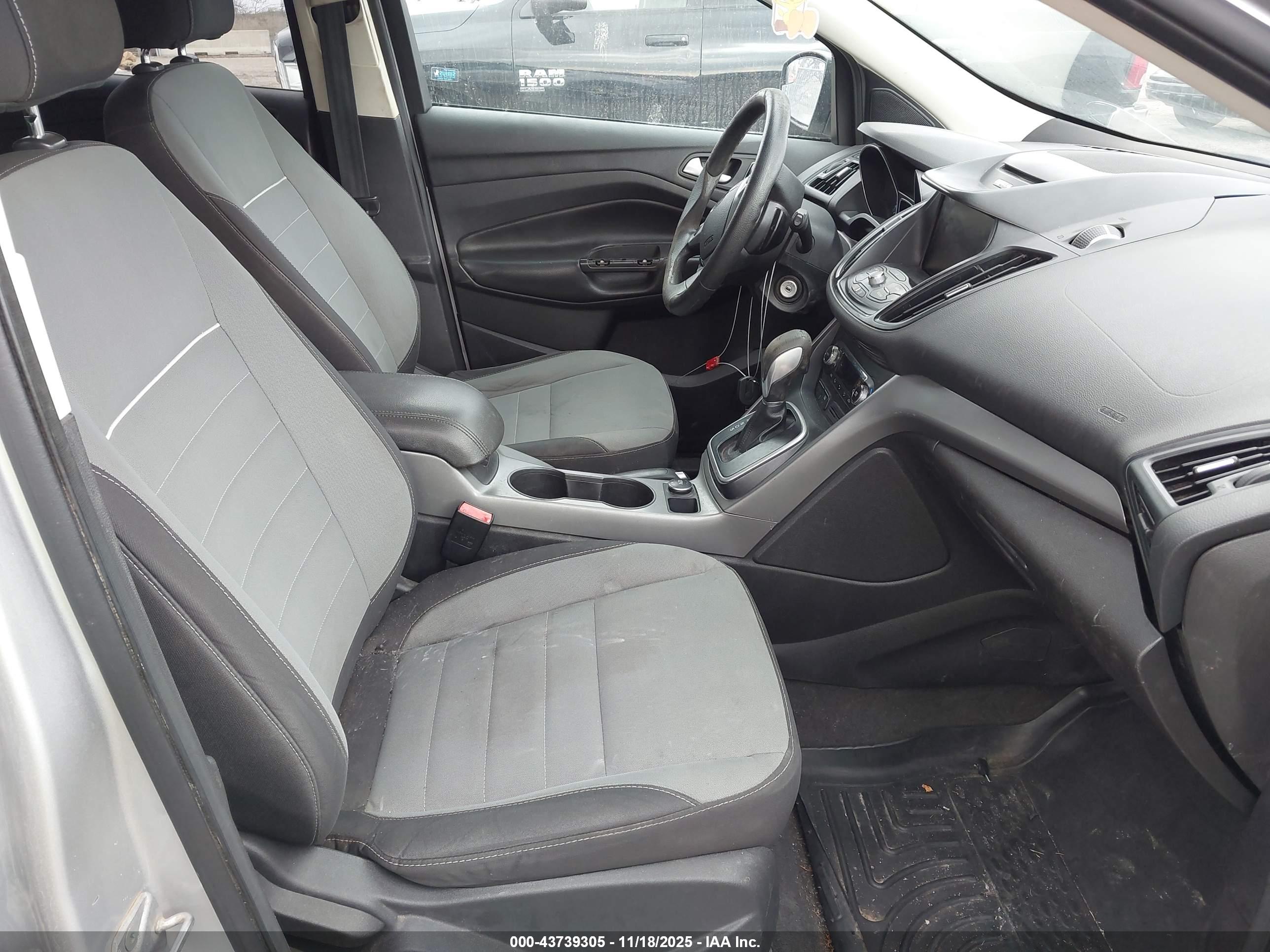 FORD ESCAPE image 5