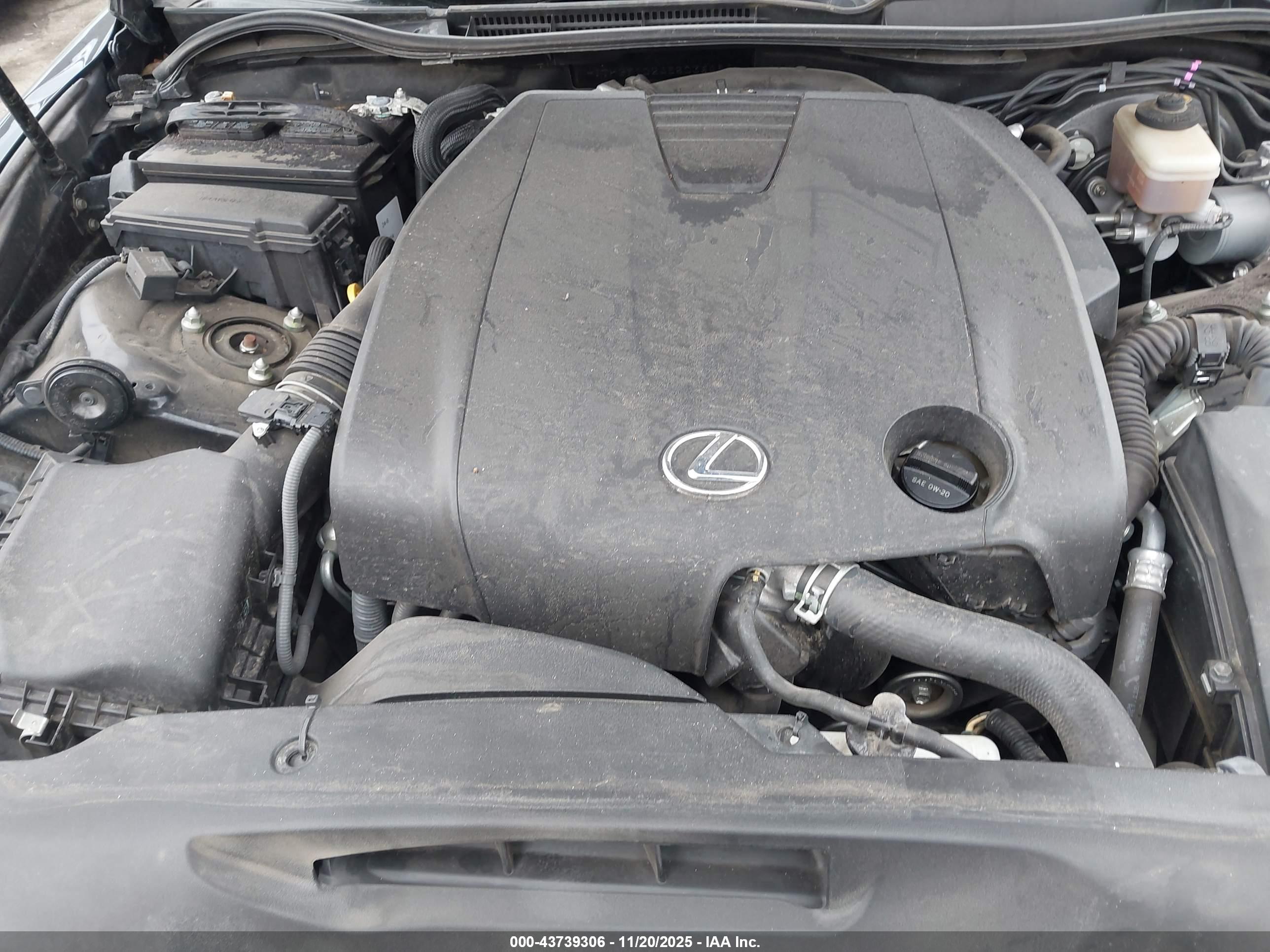 LEXUS IS image 10