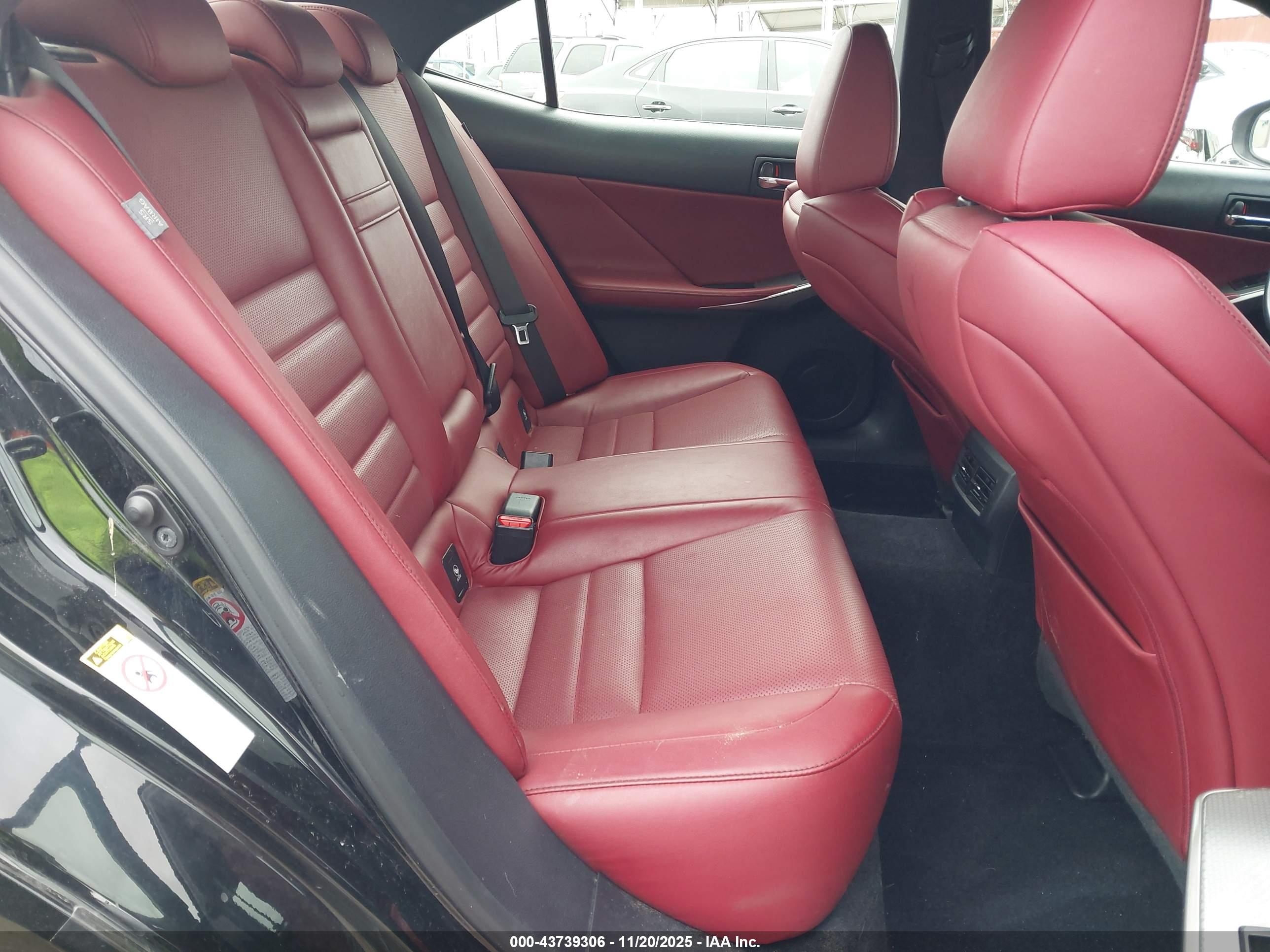 LEXUS IS image 8