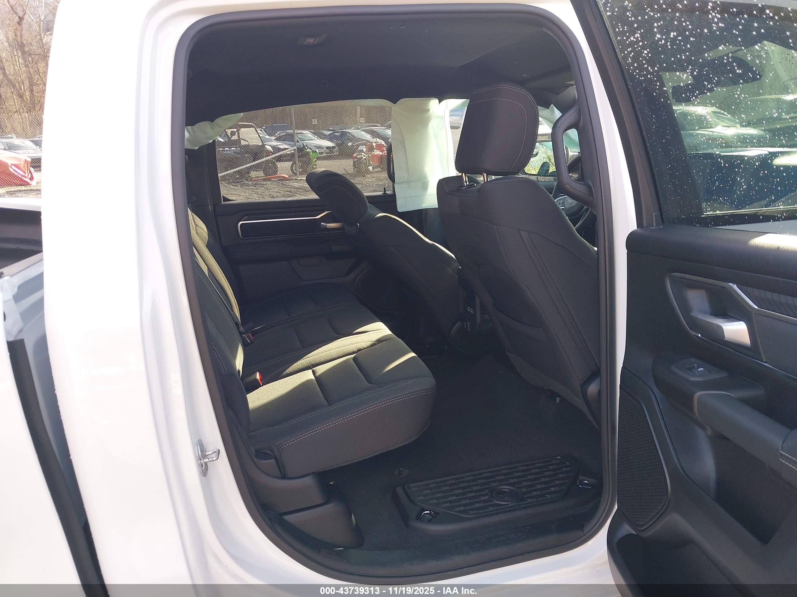 RAM 1500 image 8