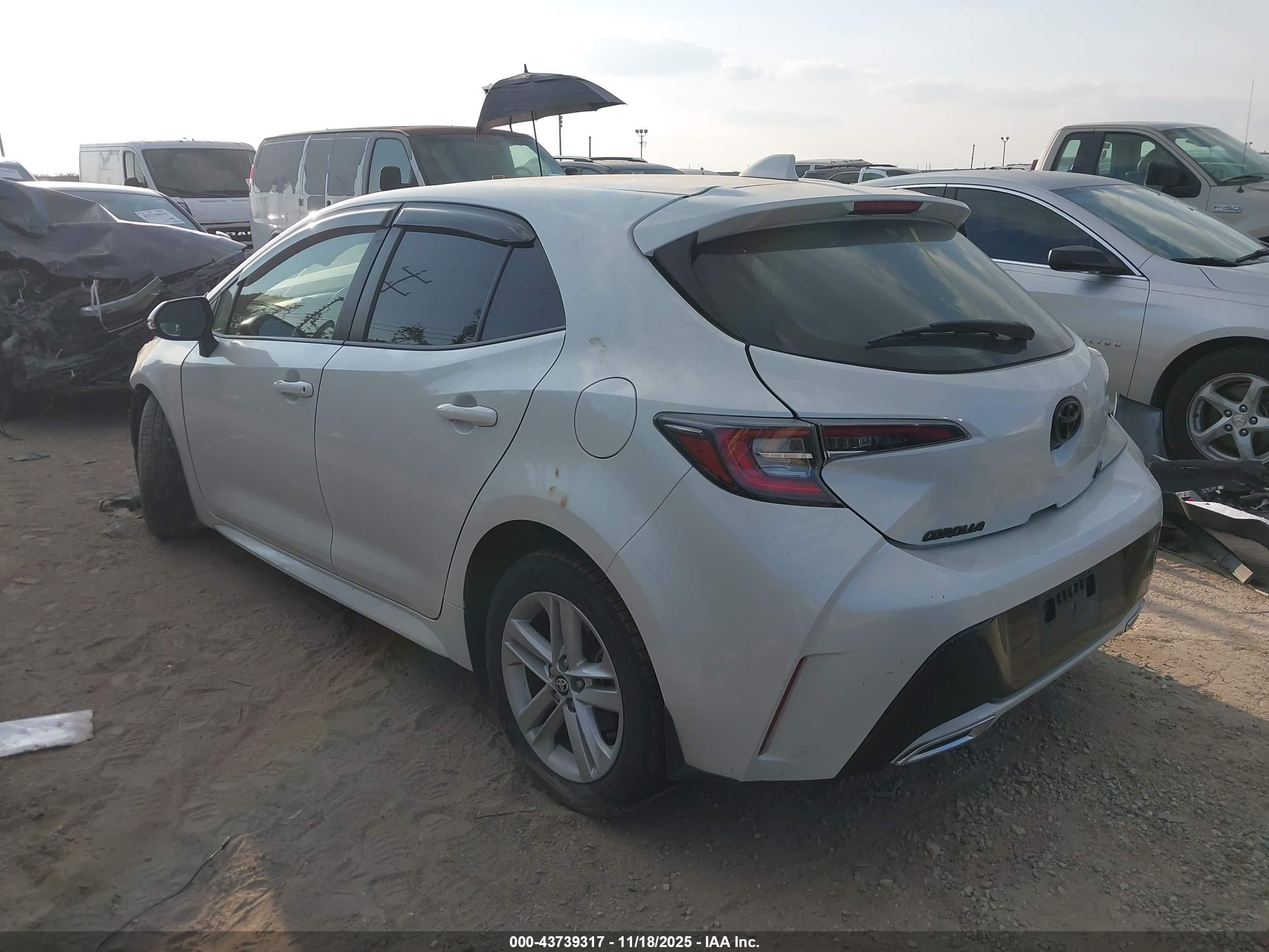 TOYOTA COROLLA image 3