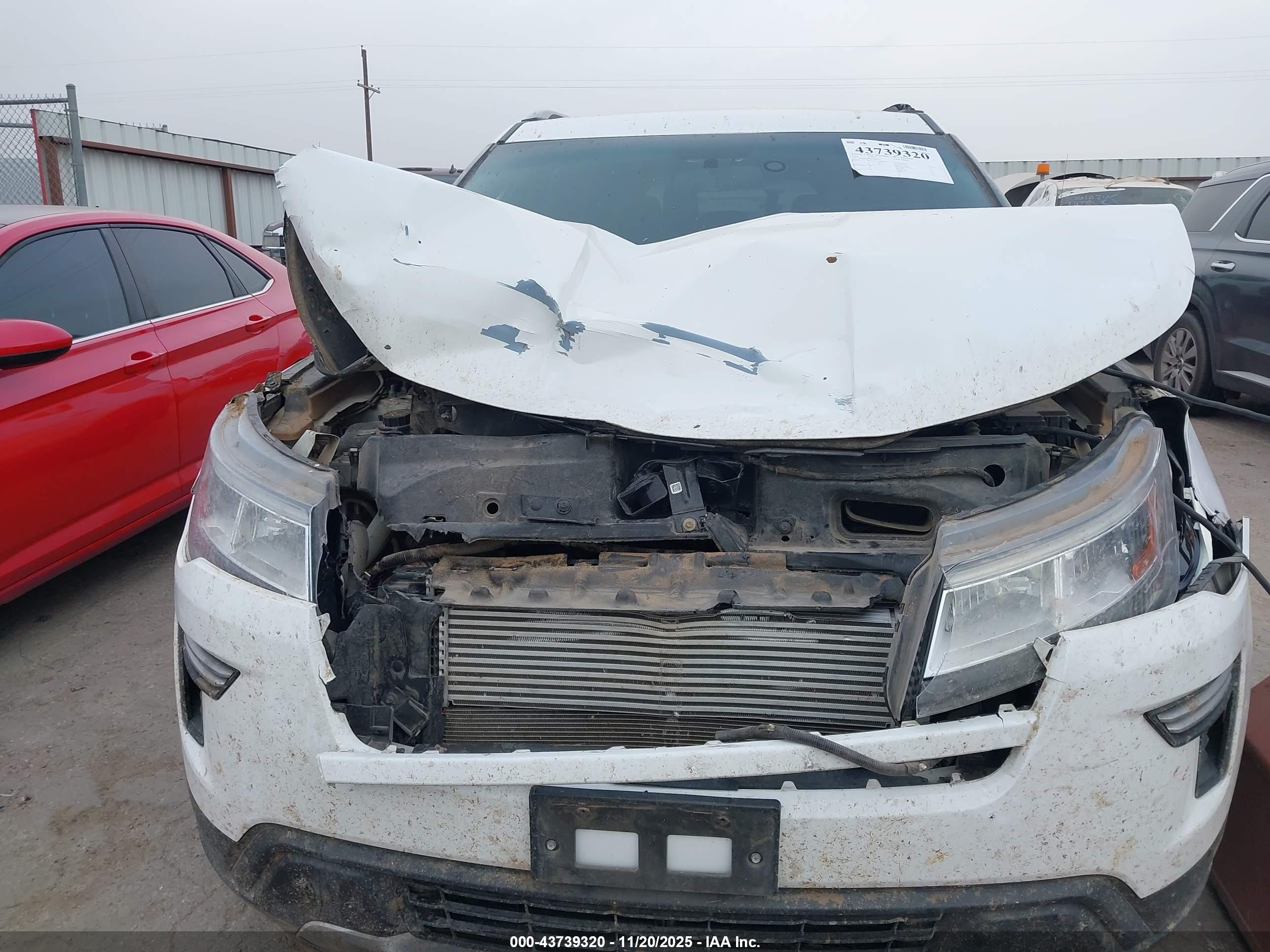 FORD EXPLORER image 6