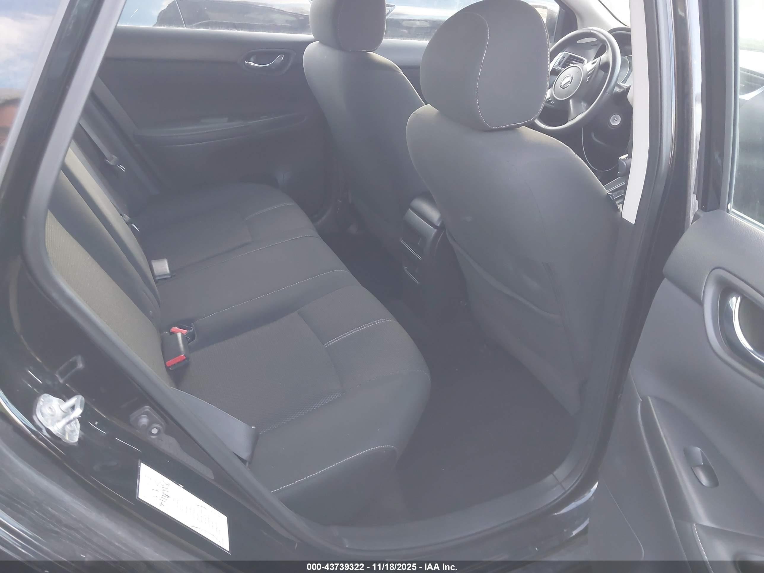NISSAN SENTRA image 8