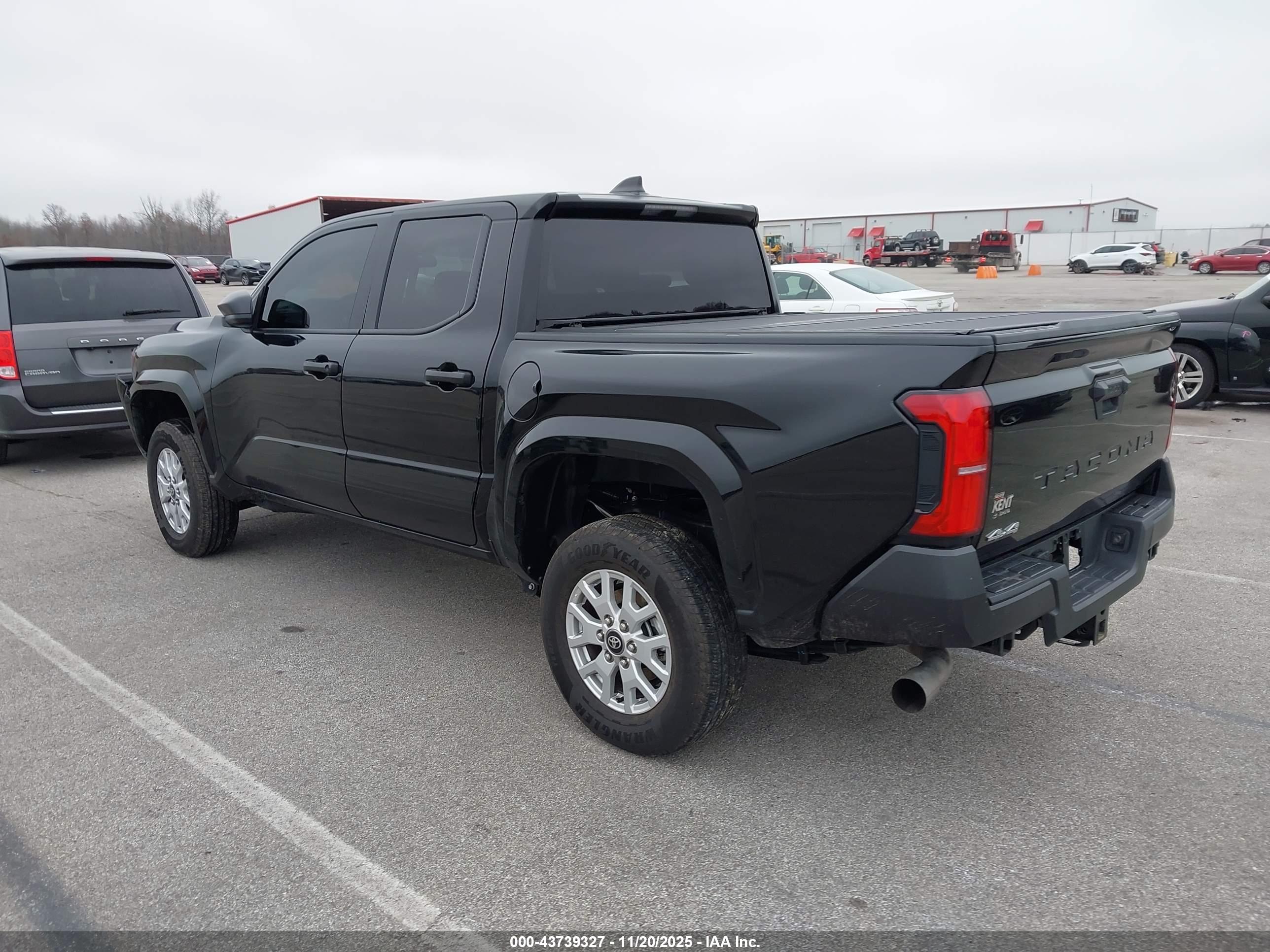 TOYOTA TACOMA image 3
