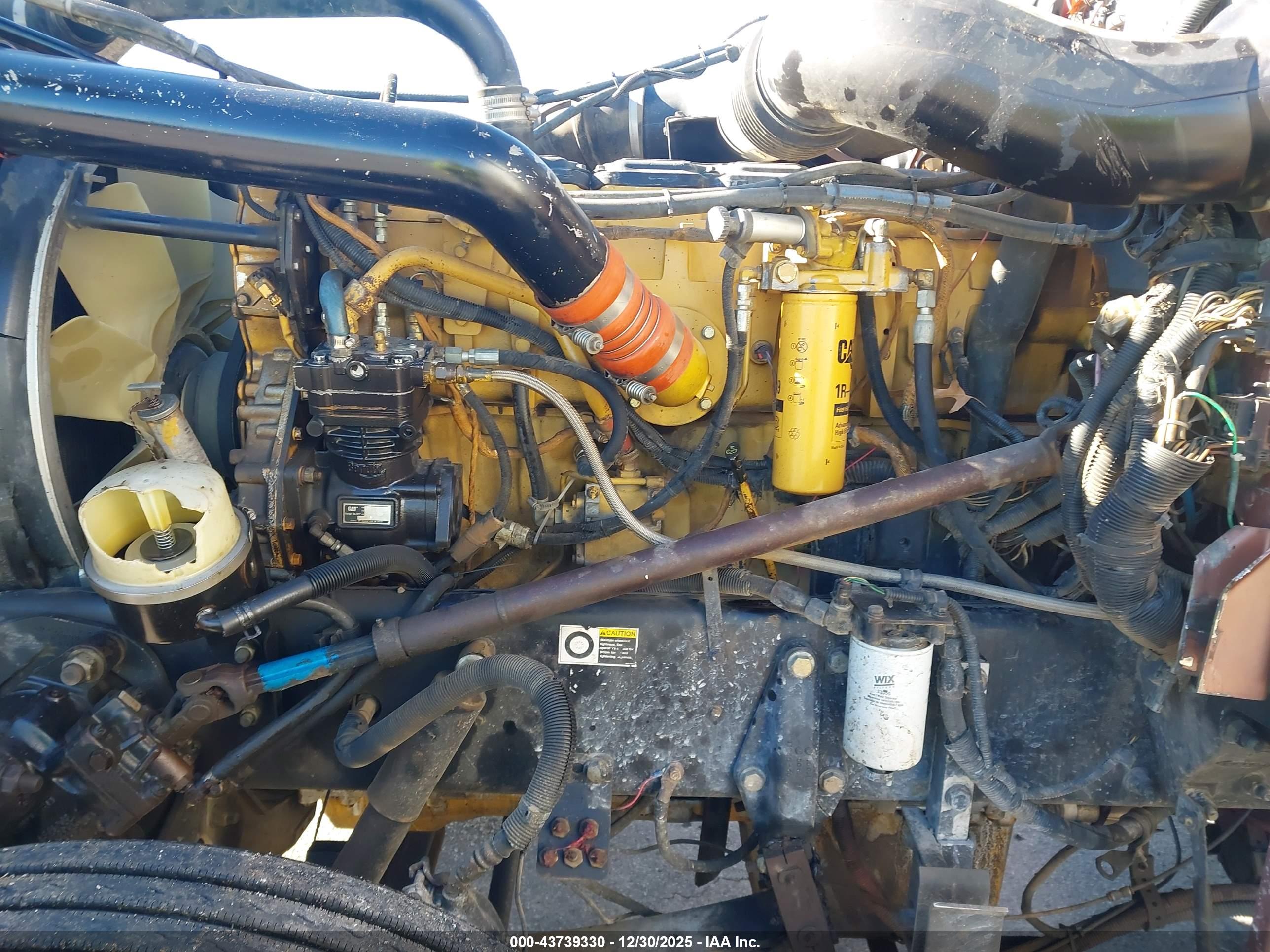 PETERBILT 379 image 10