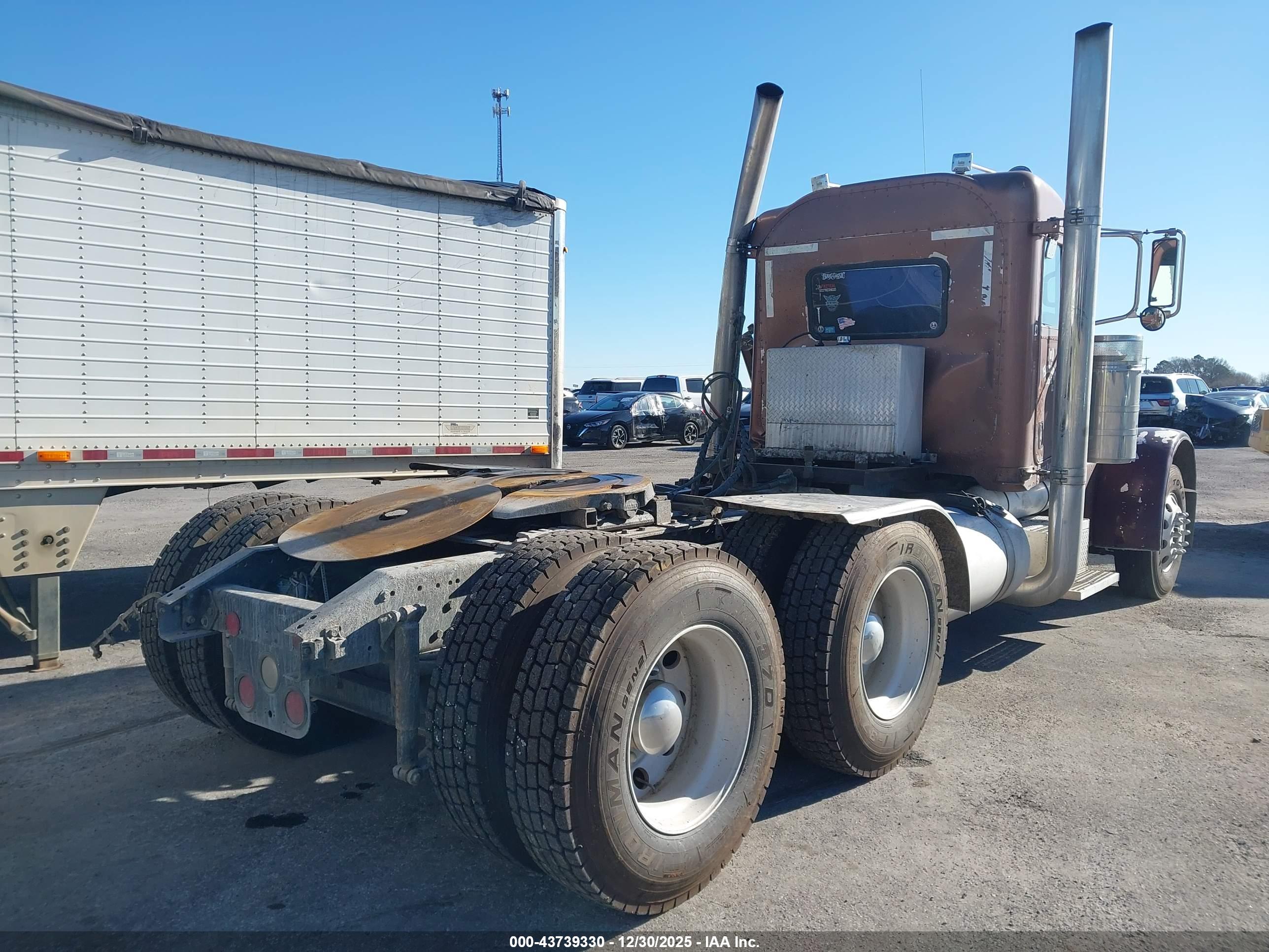 PETERBILT 379 image 4