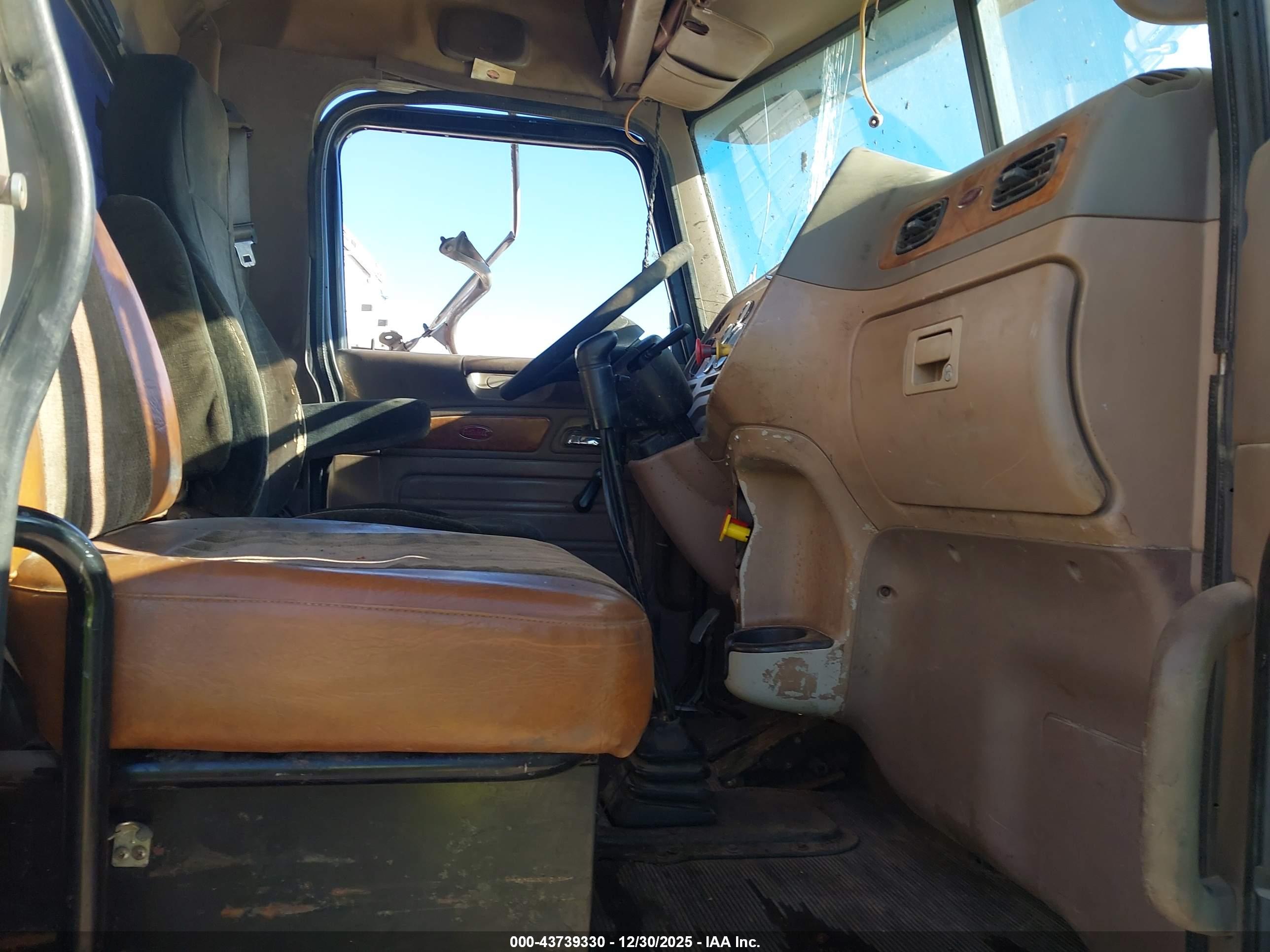 PETERBILT 379 image 5