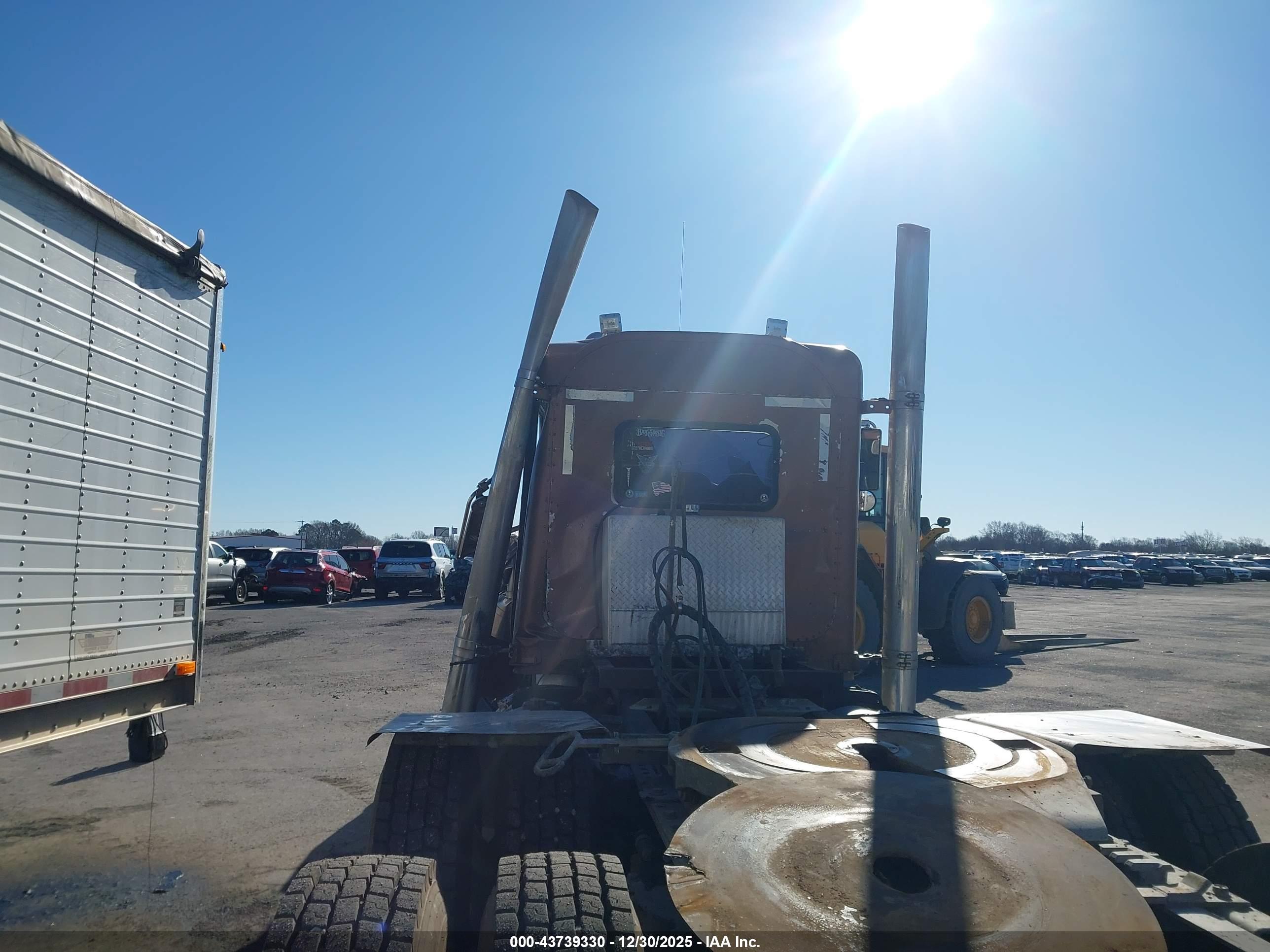 PETERBILT 379 image 7