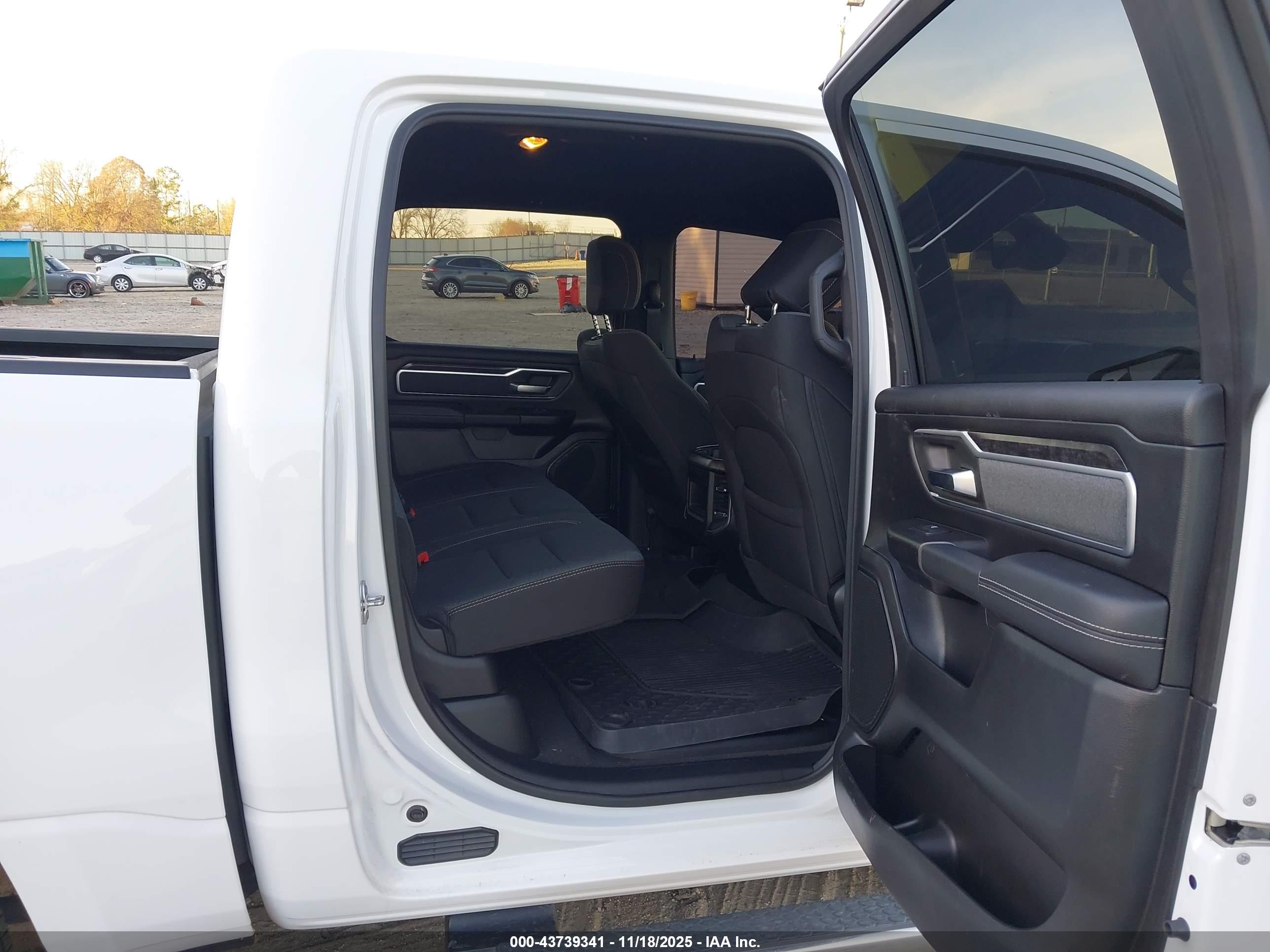 RAM 1500 image 8