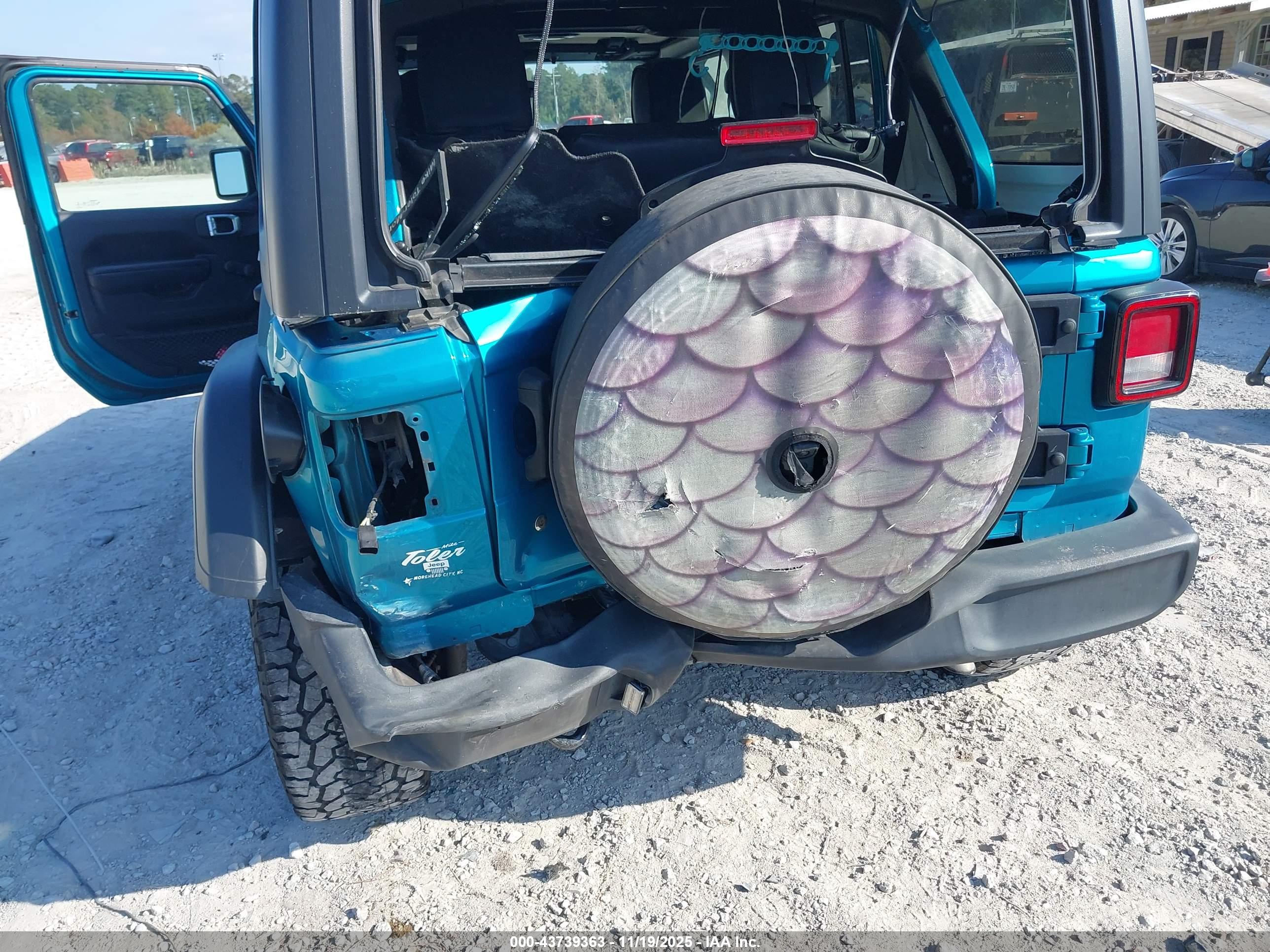 JEEP WRANGLER image 6