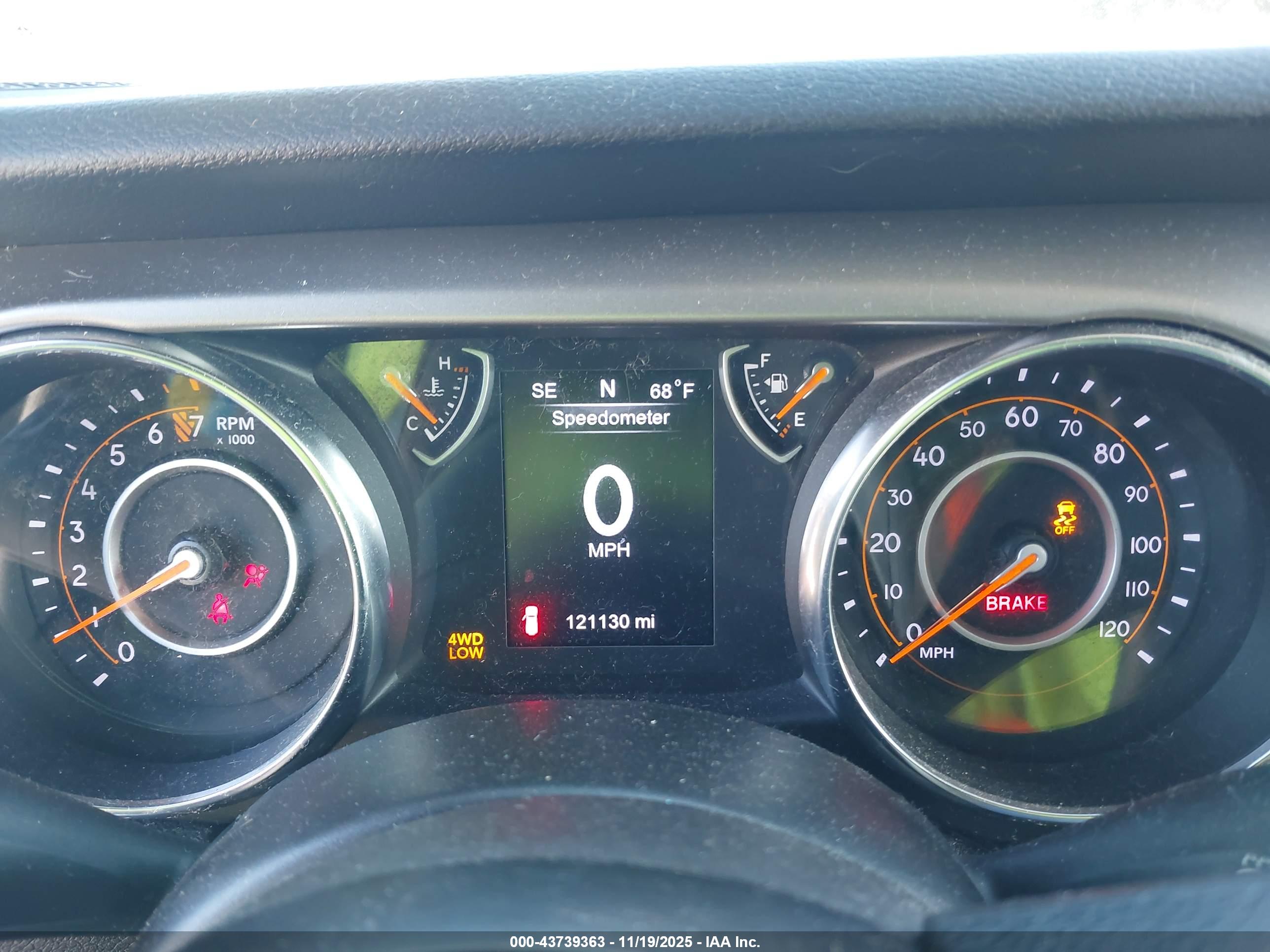 JEEP WRANGLER image 7