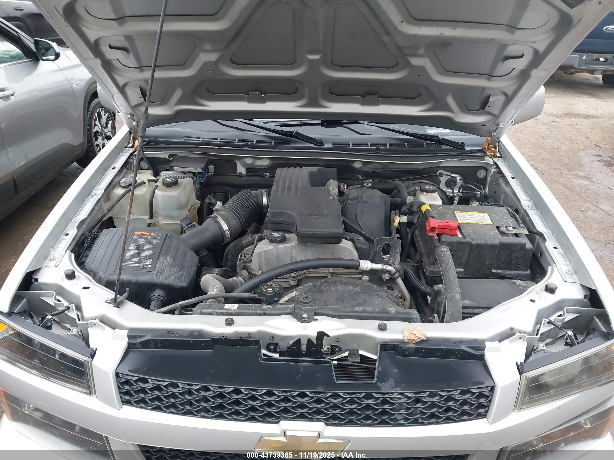 CHEVROLET COLORADO image 10