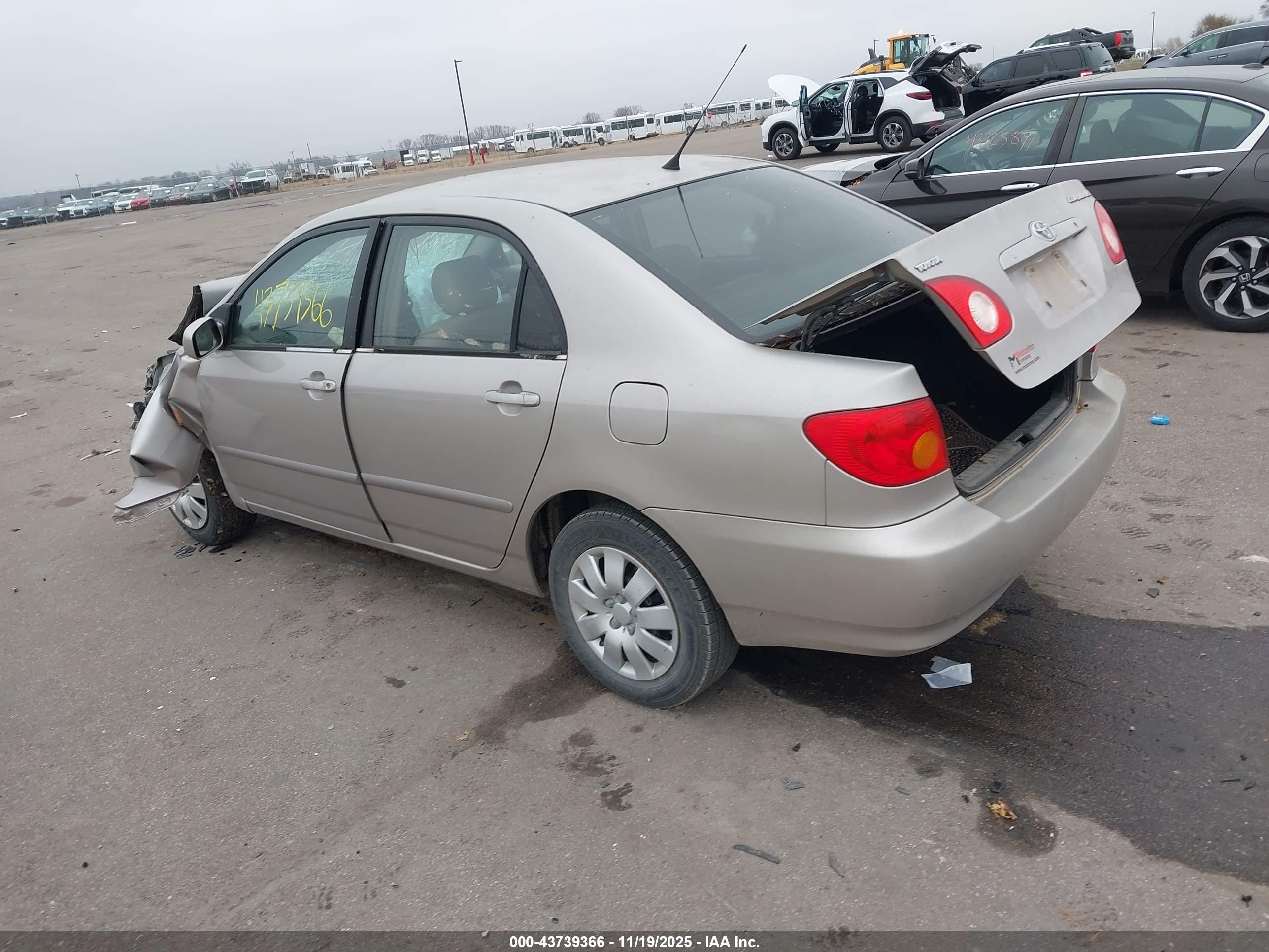 TOYOTA COROLLA image 3