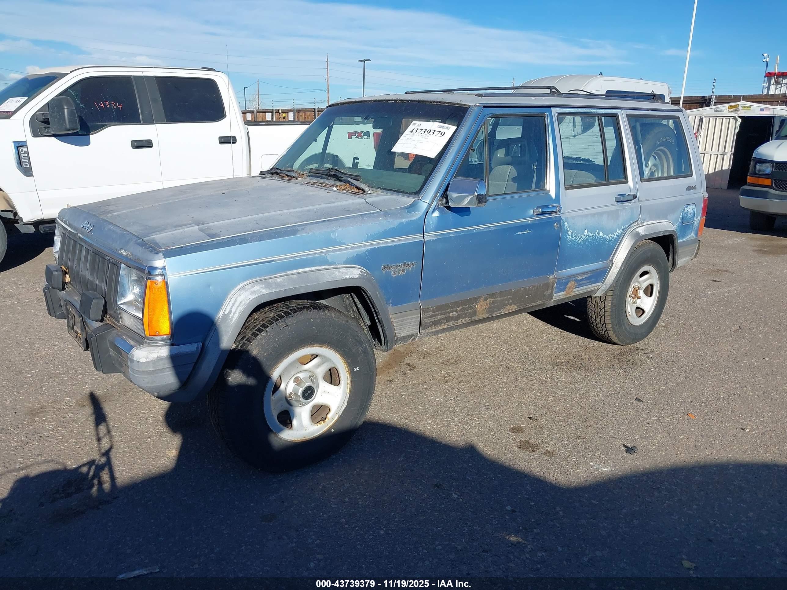 JEEP CHEROKEE image 2