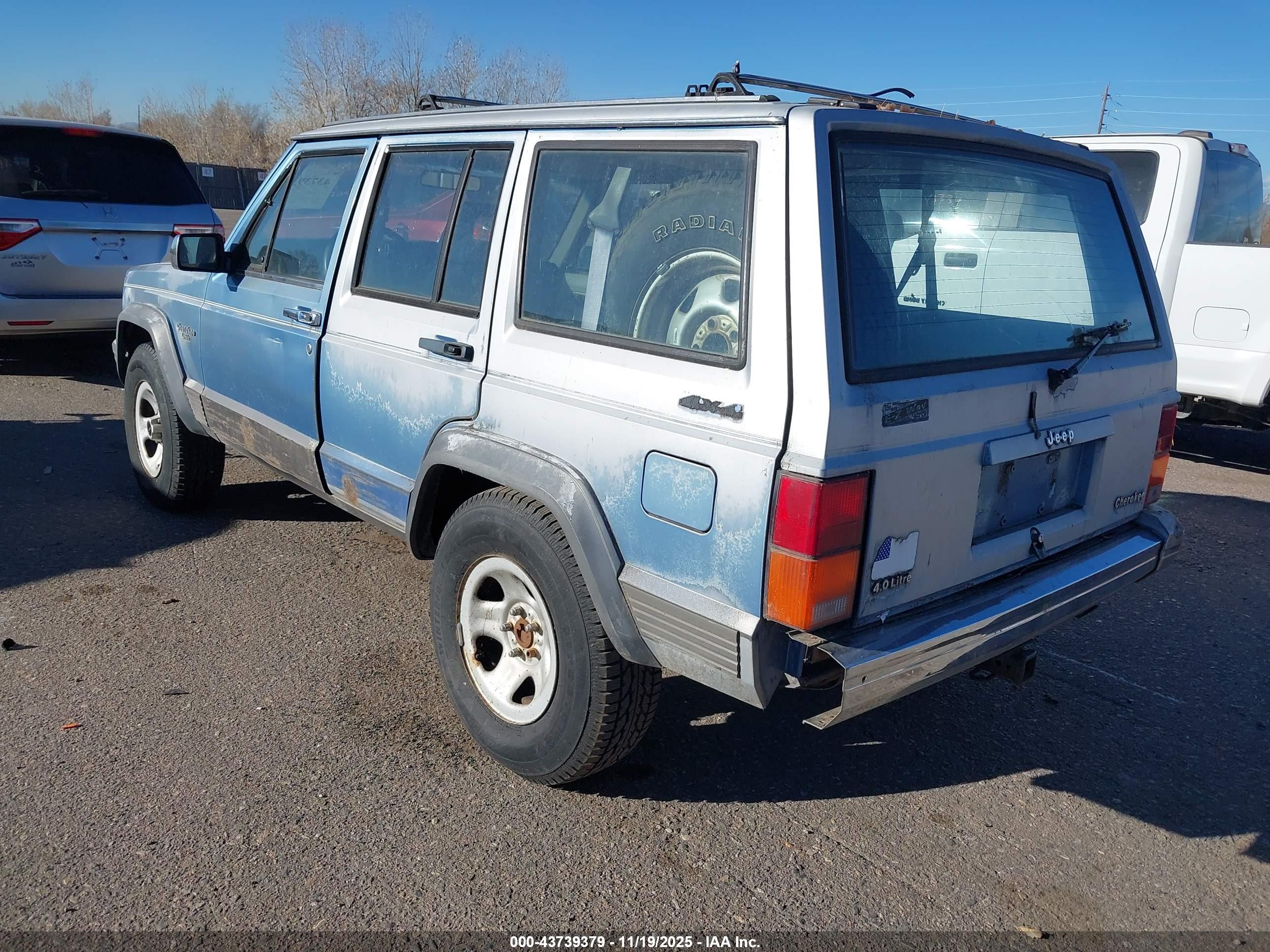 JEEP CHEROKEE image 3