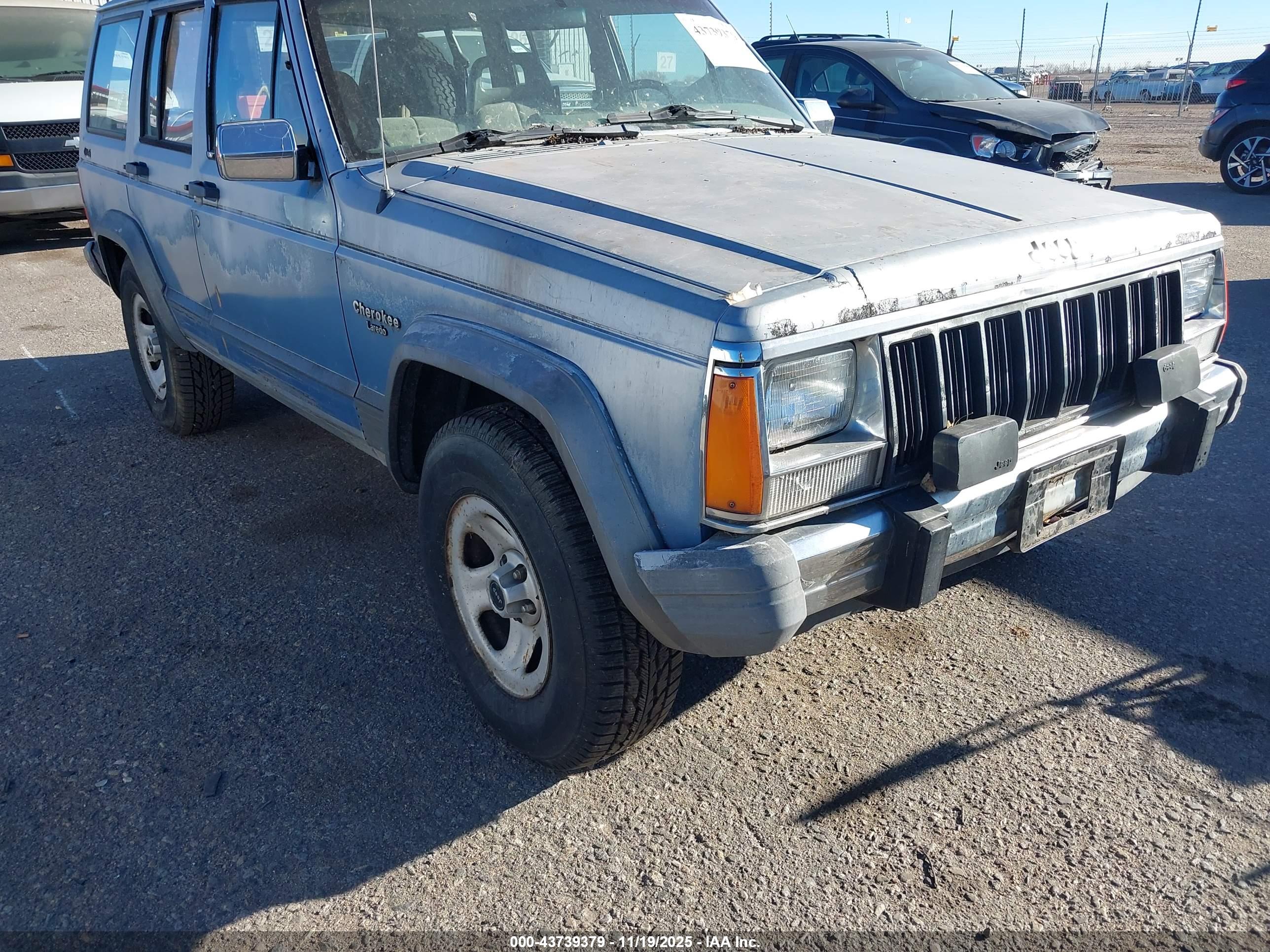 JEEP CHEROKEE image 6