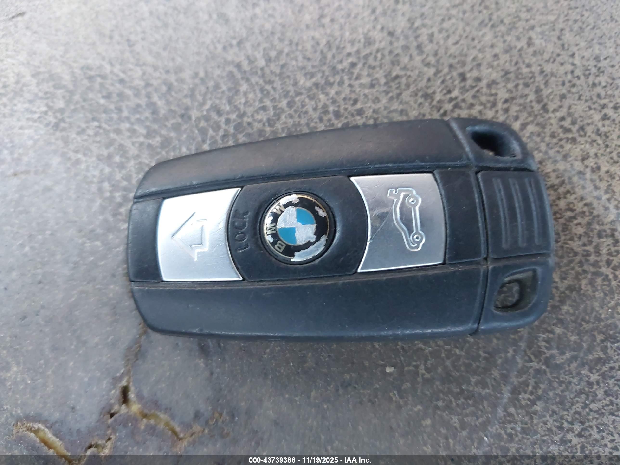 BMW 328I image 11