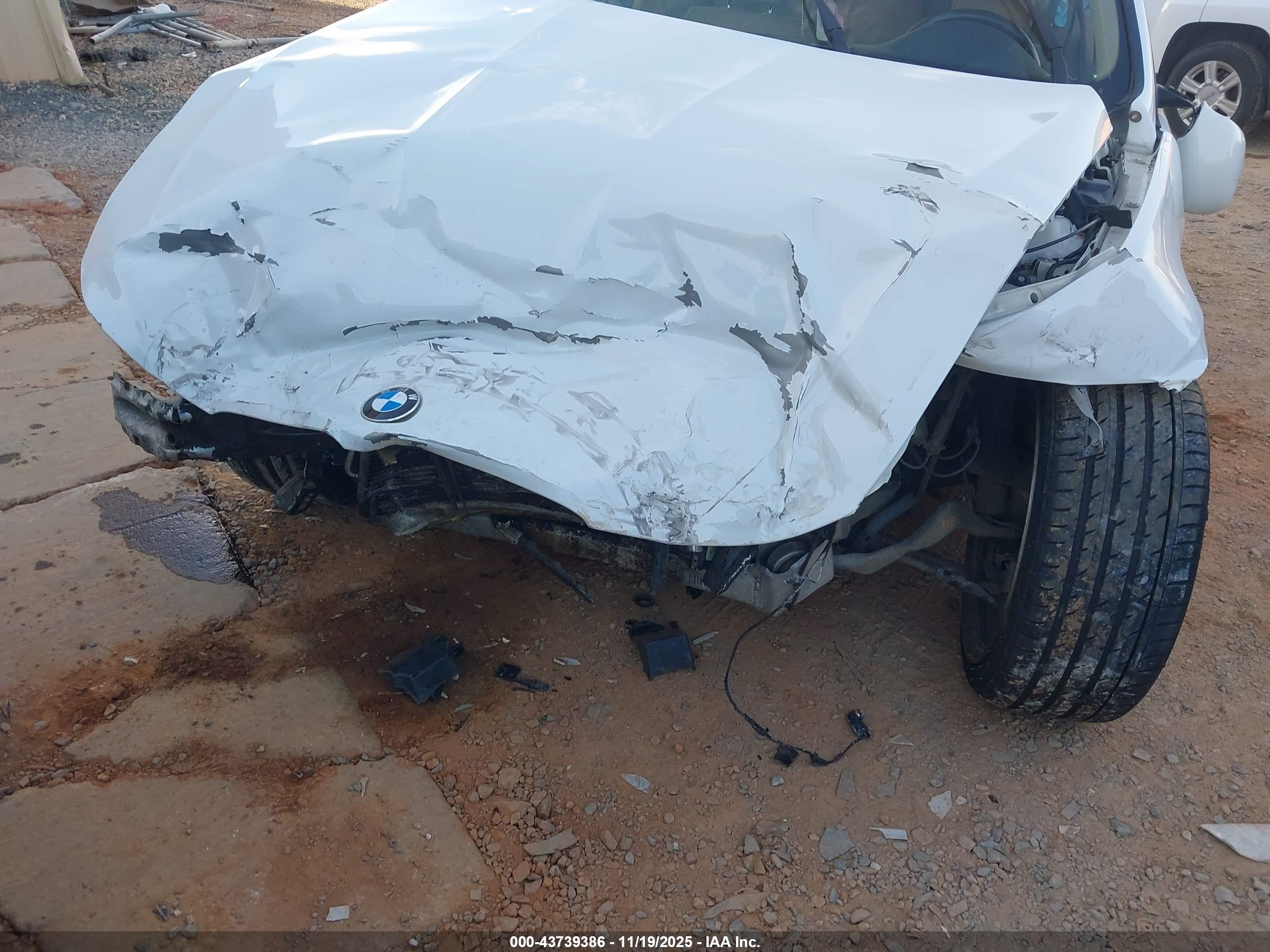 BMW 328I image 6