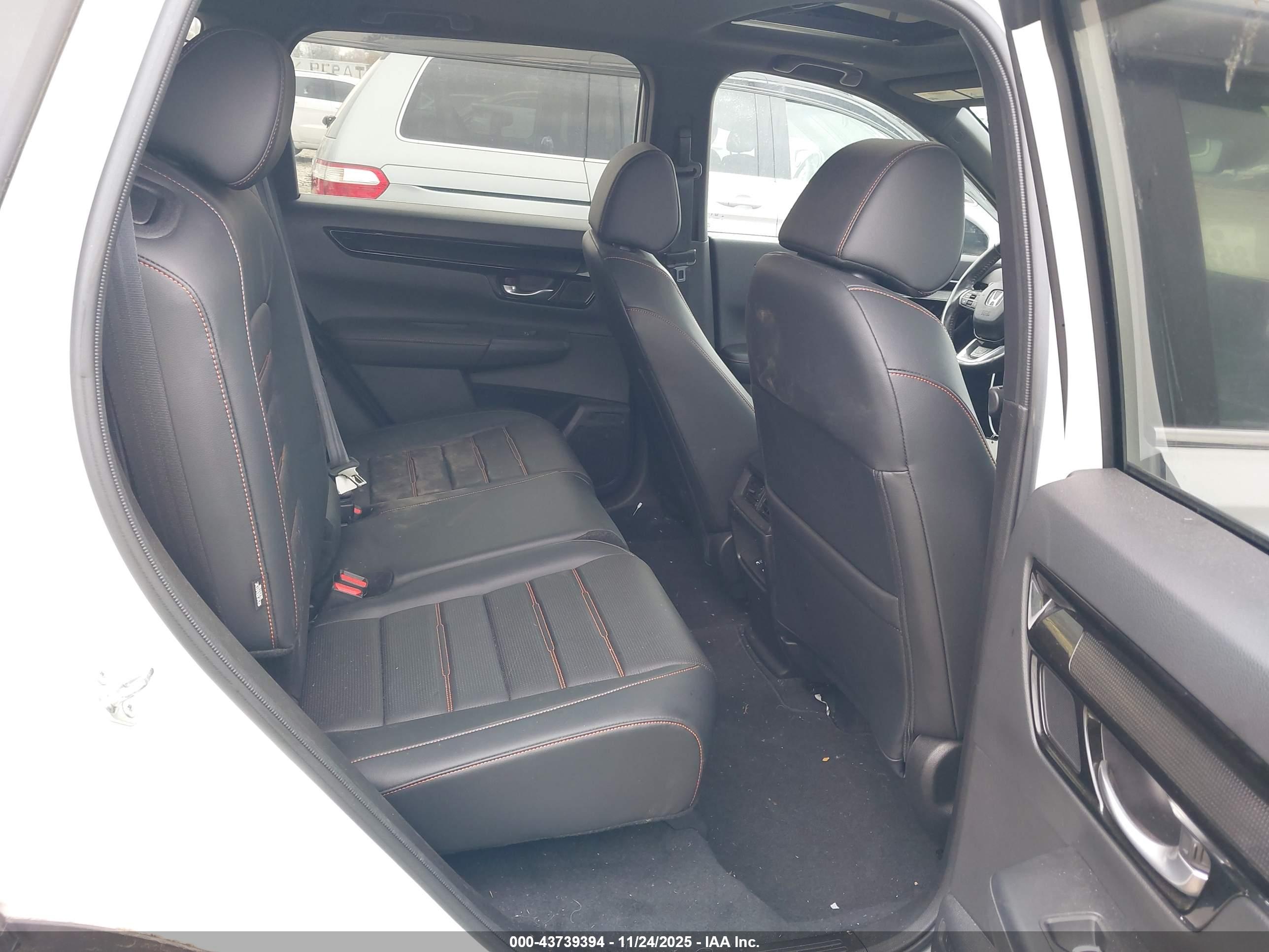 HONDA CR-V image 8