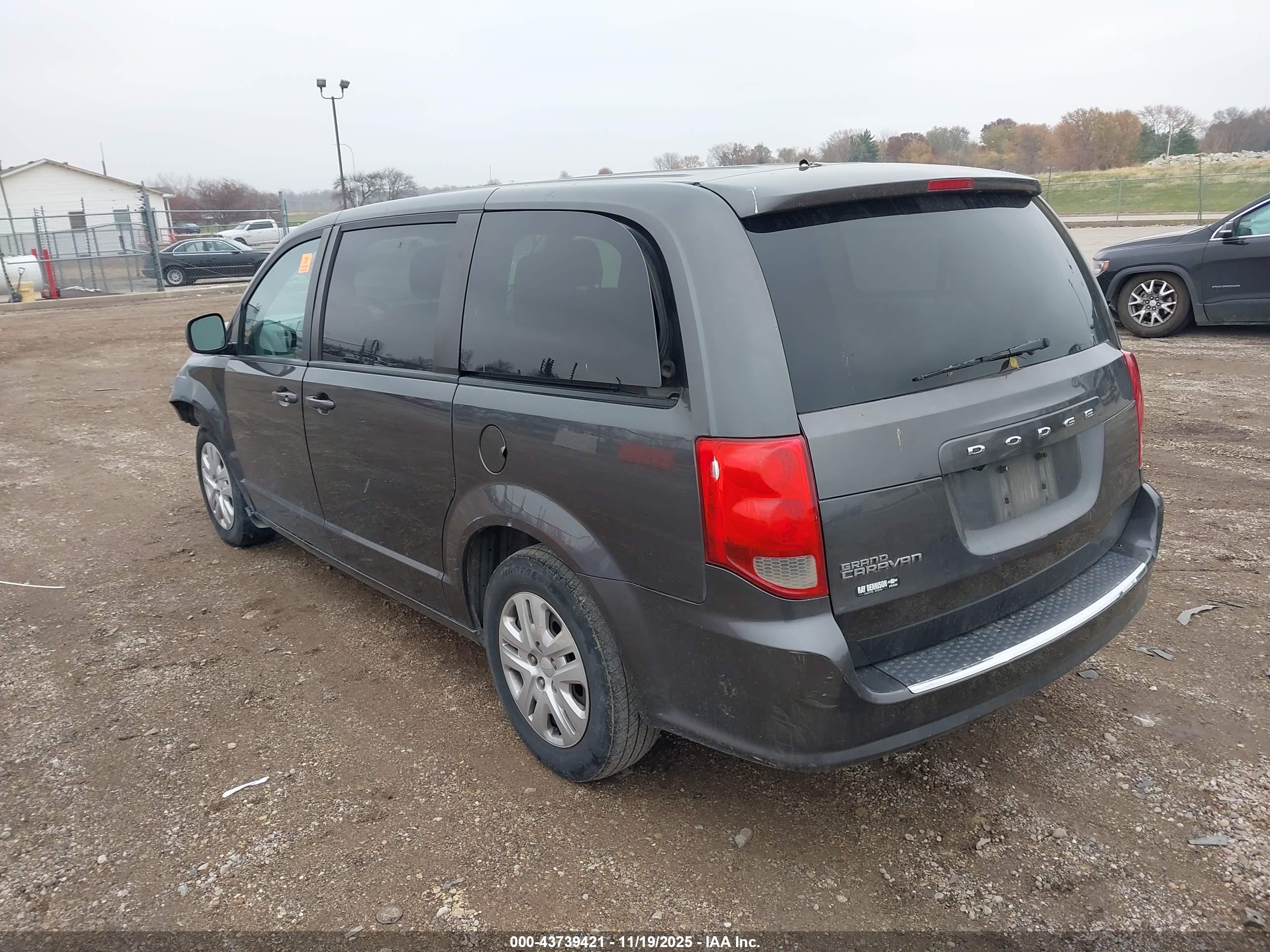 DODGE GRAND image 3