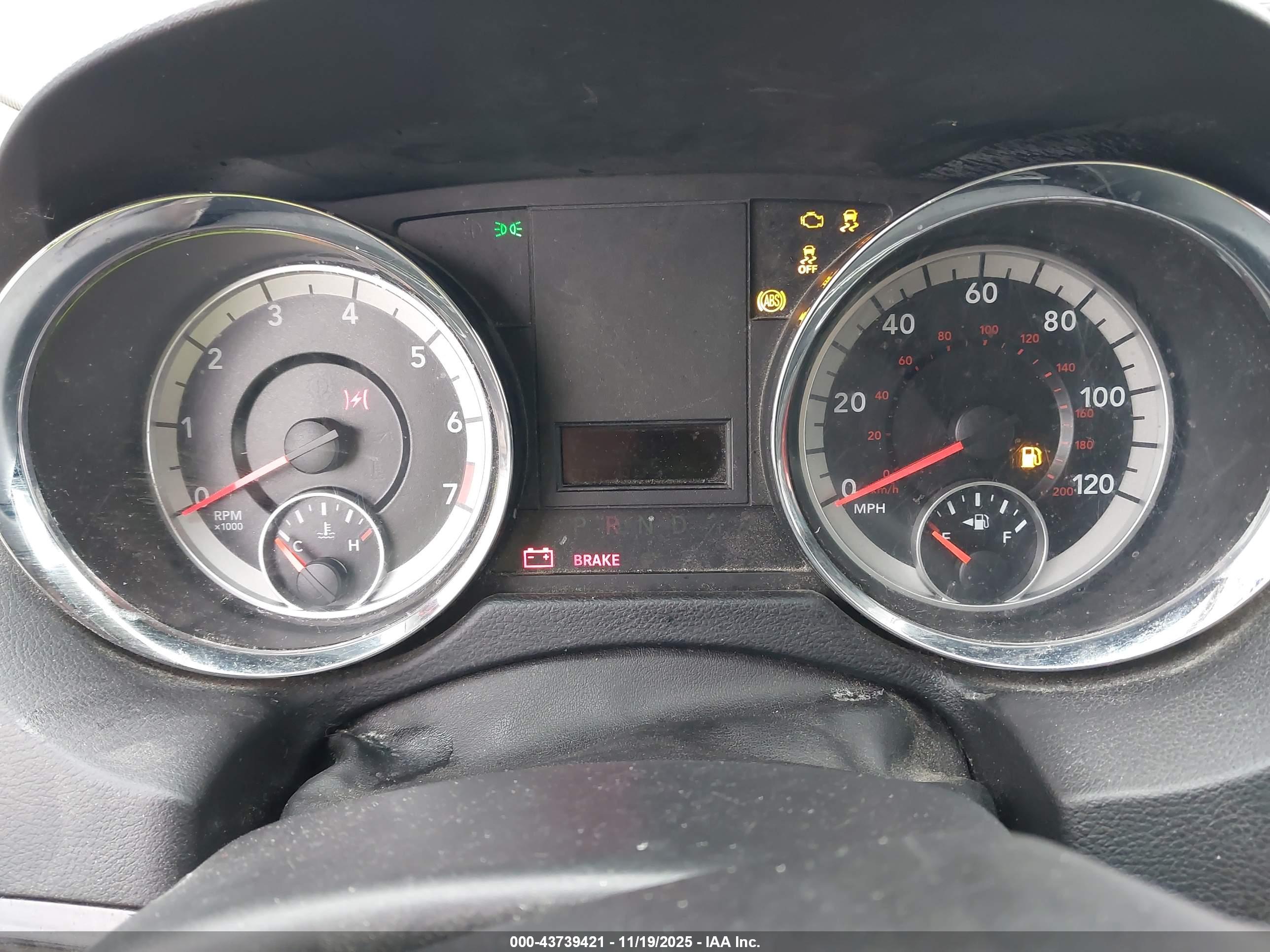 DODGE GRAND image 7