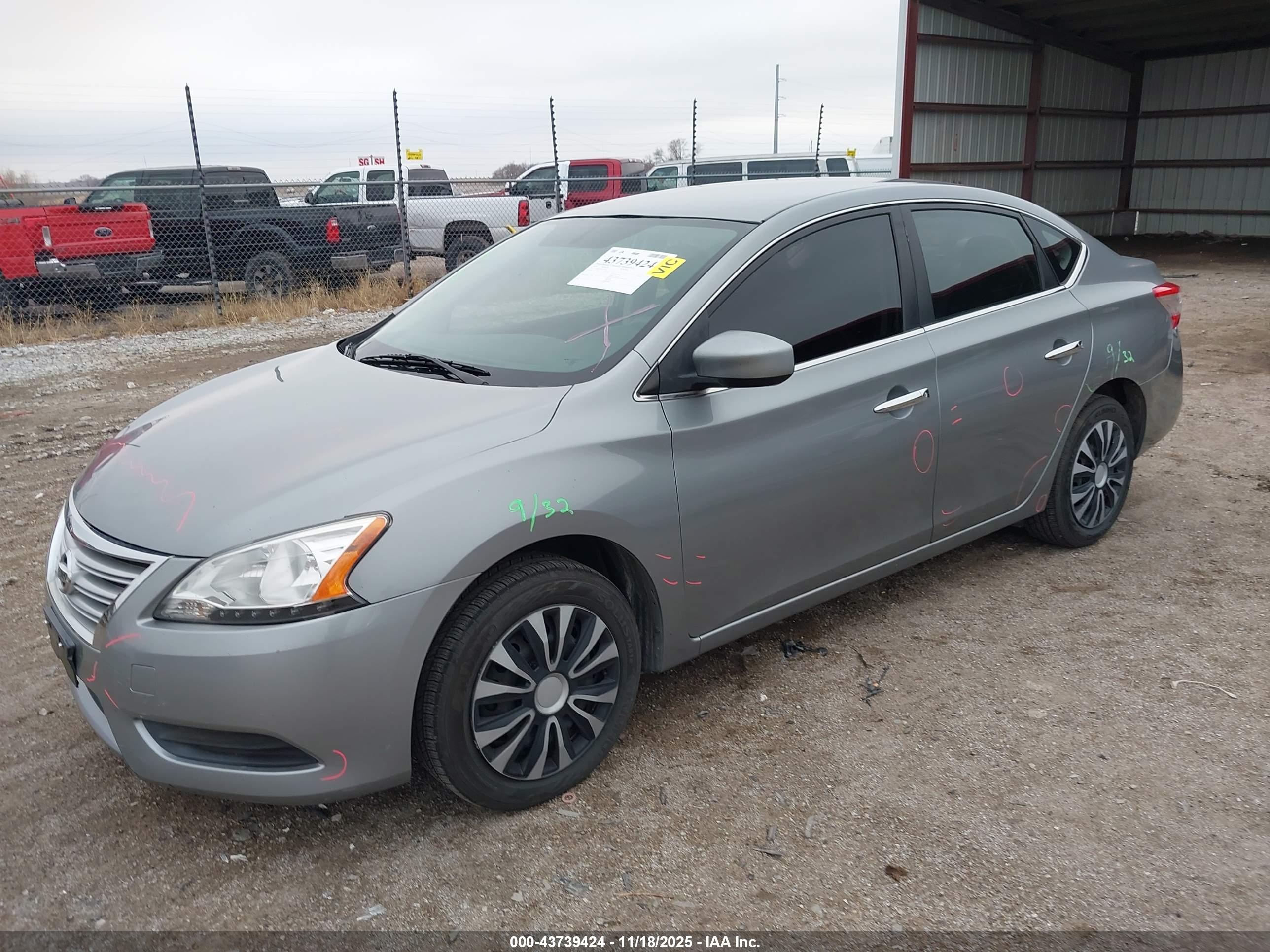 NISSAN SENTRA image 2