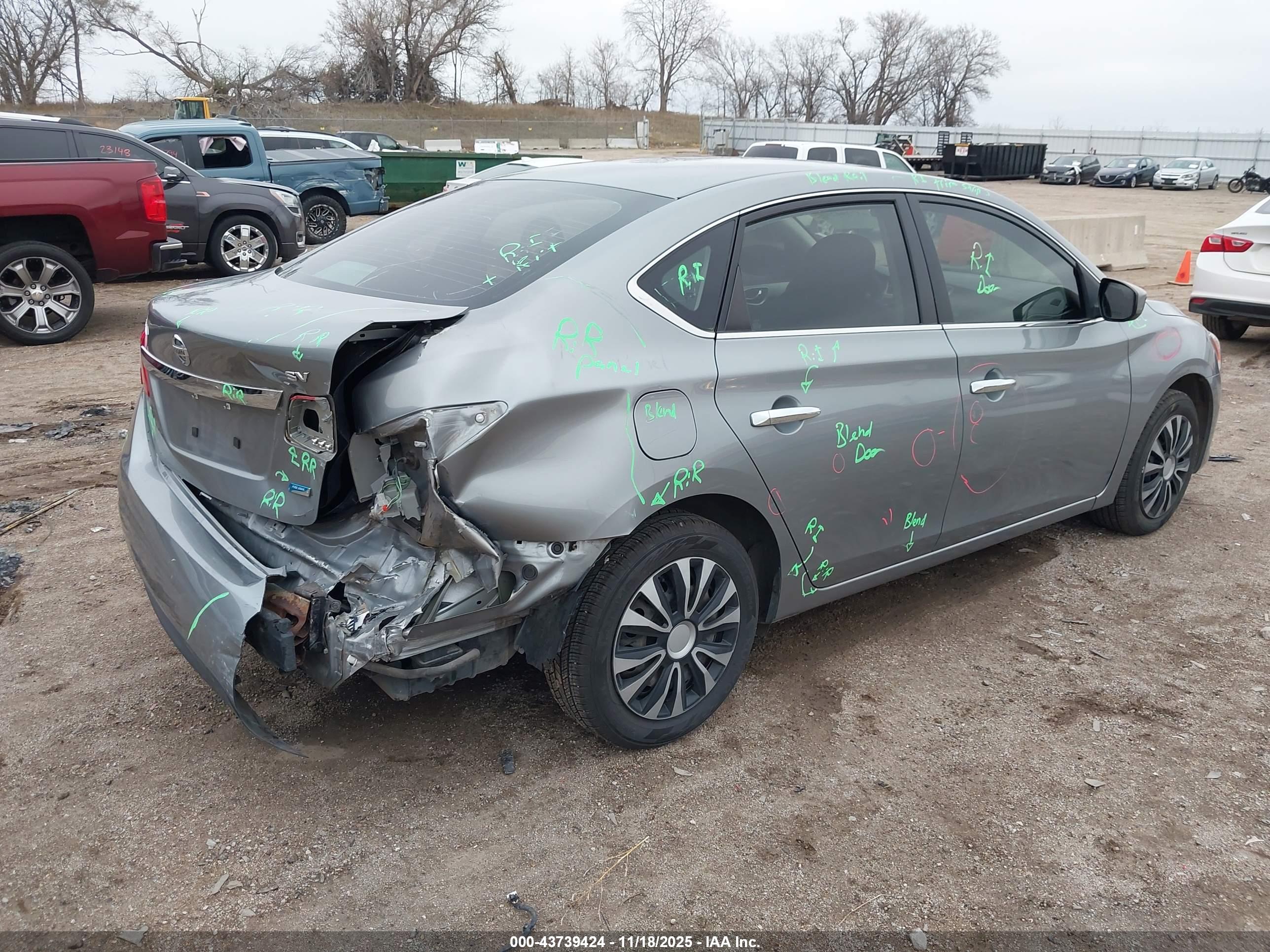 NISSAN SENTRA image 4