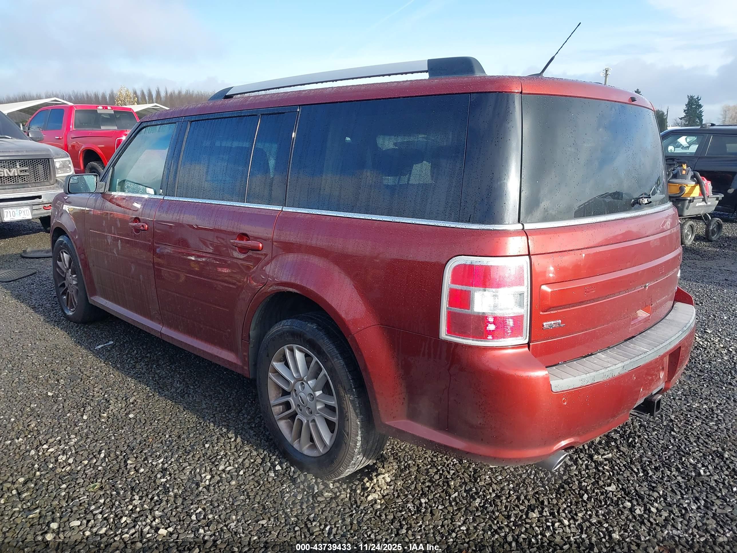 FORD FLEX image 3