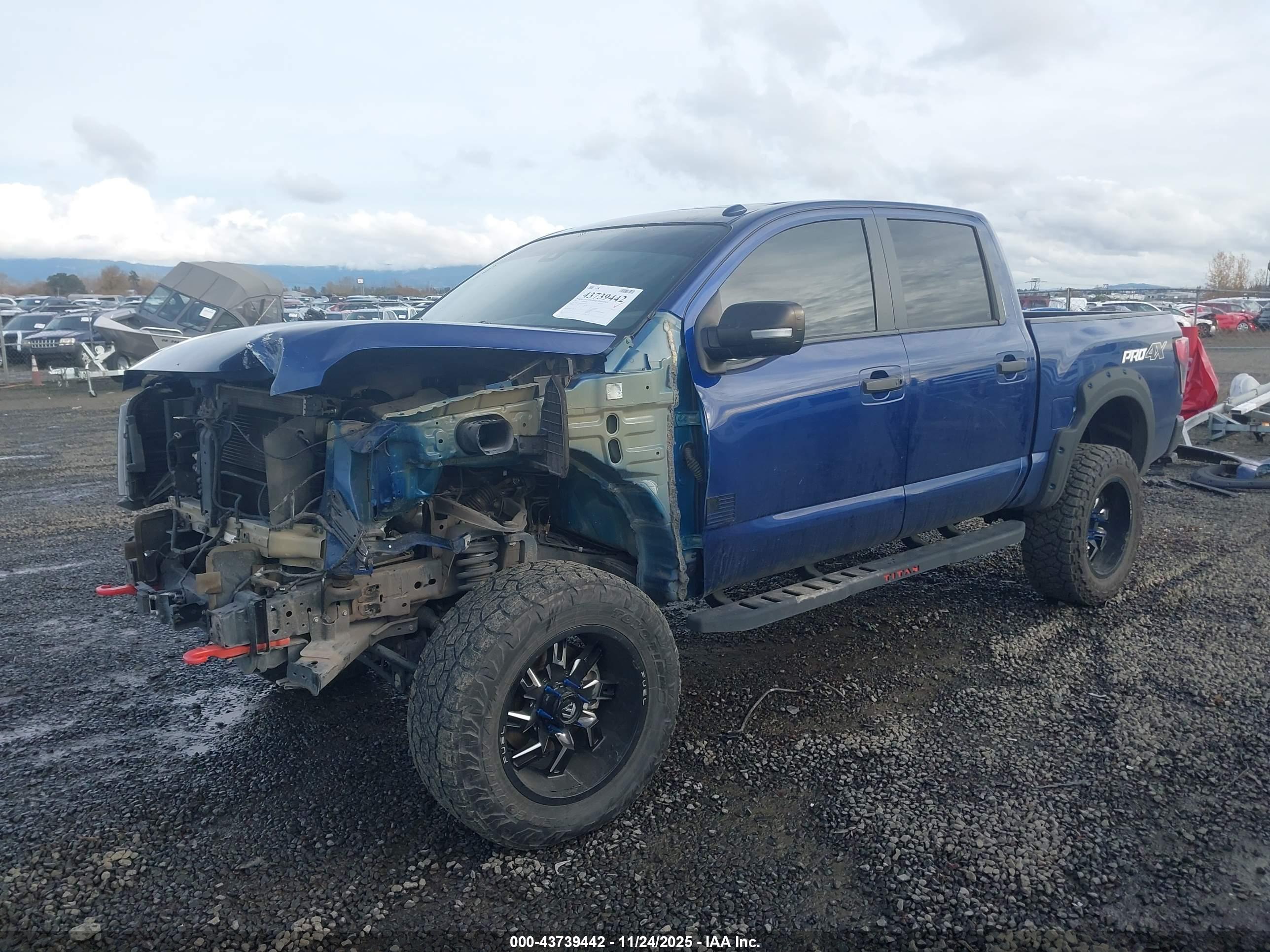 NISSAN TITAN image 2