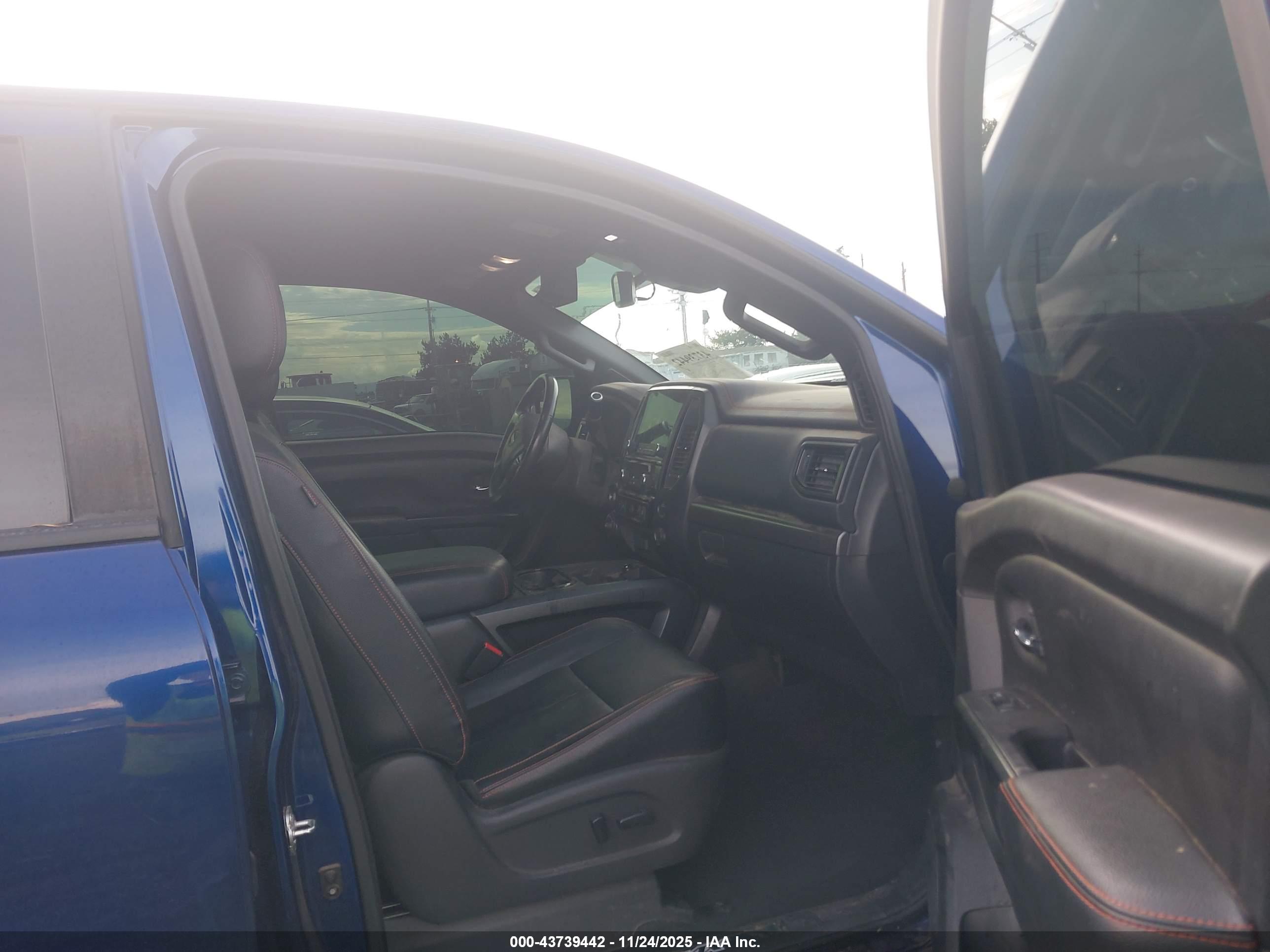 NISSAN TITAN image 5