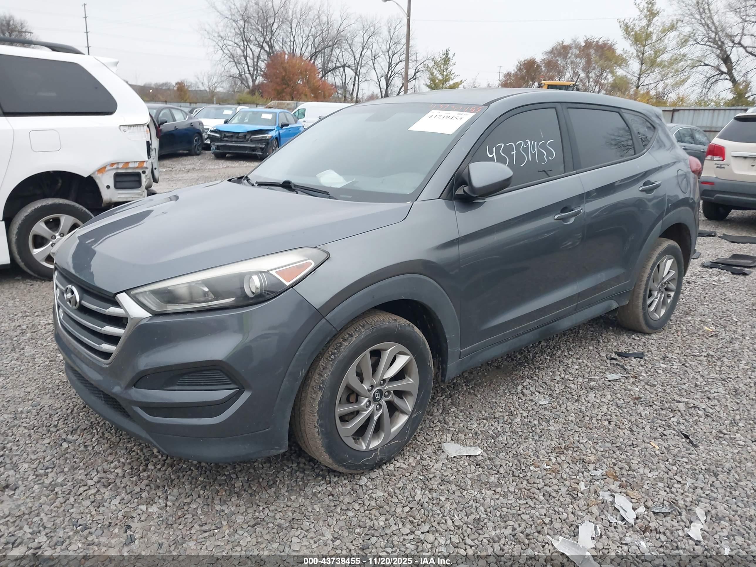 HYUNDAI TUCSON image 2