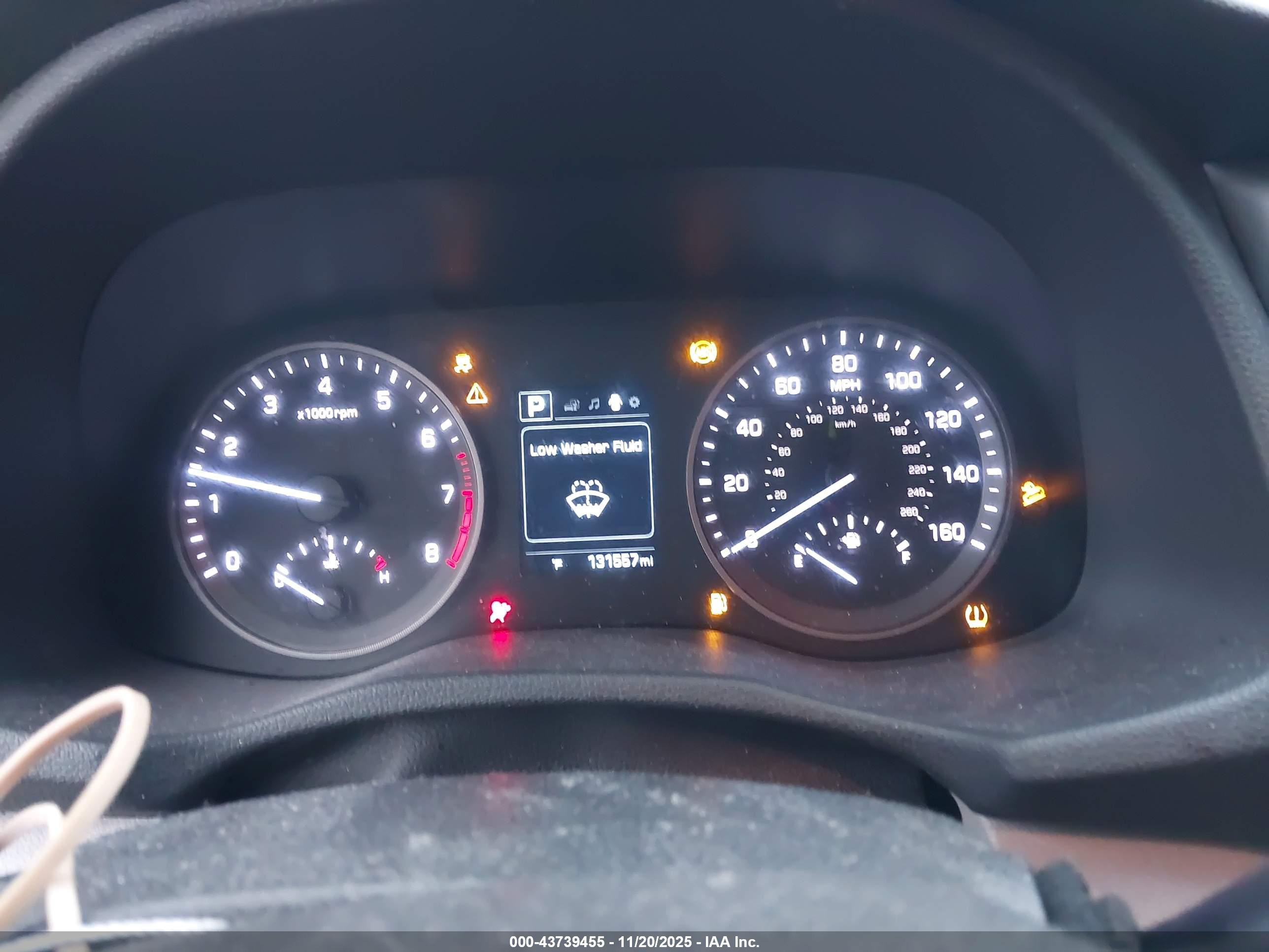 HYUNDAI TUCSON image 7