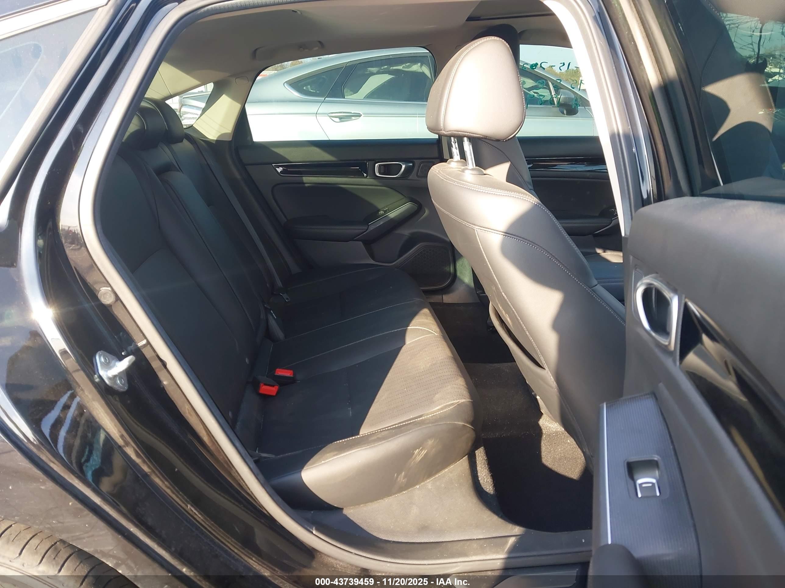 HONDA CIVIC image 8
