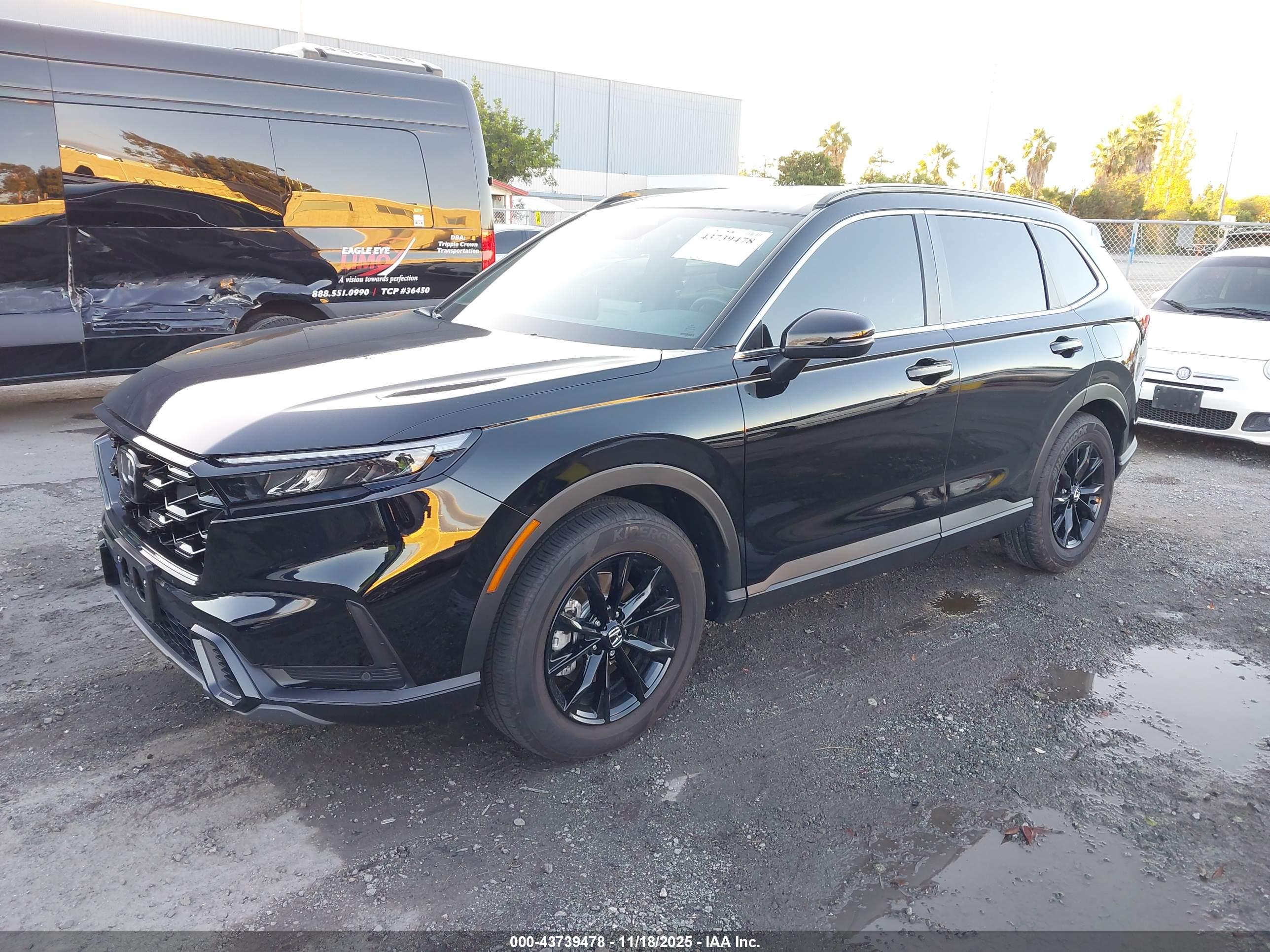 HONDA CR-V image 2