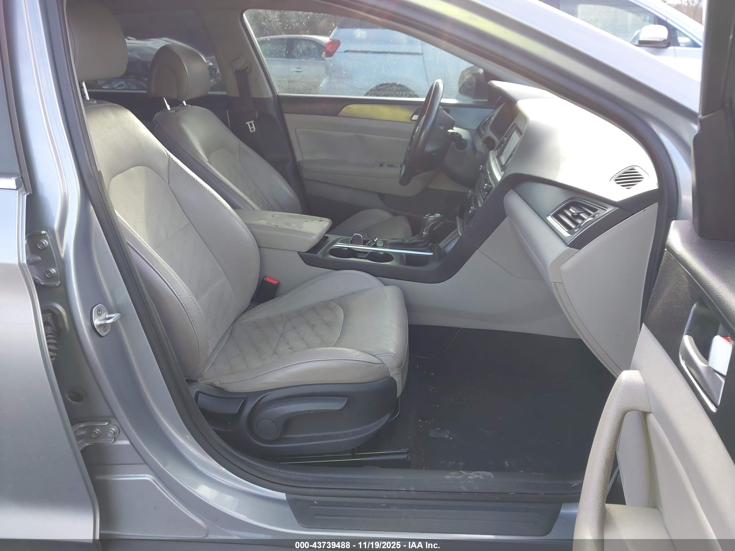 HYUNDAI SONATA image 5