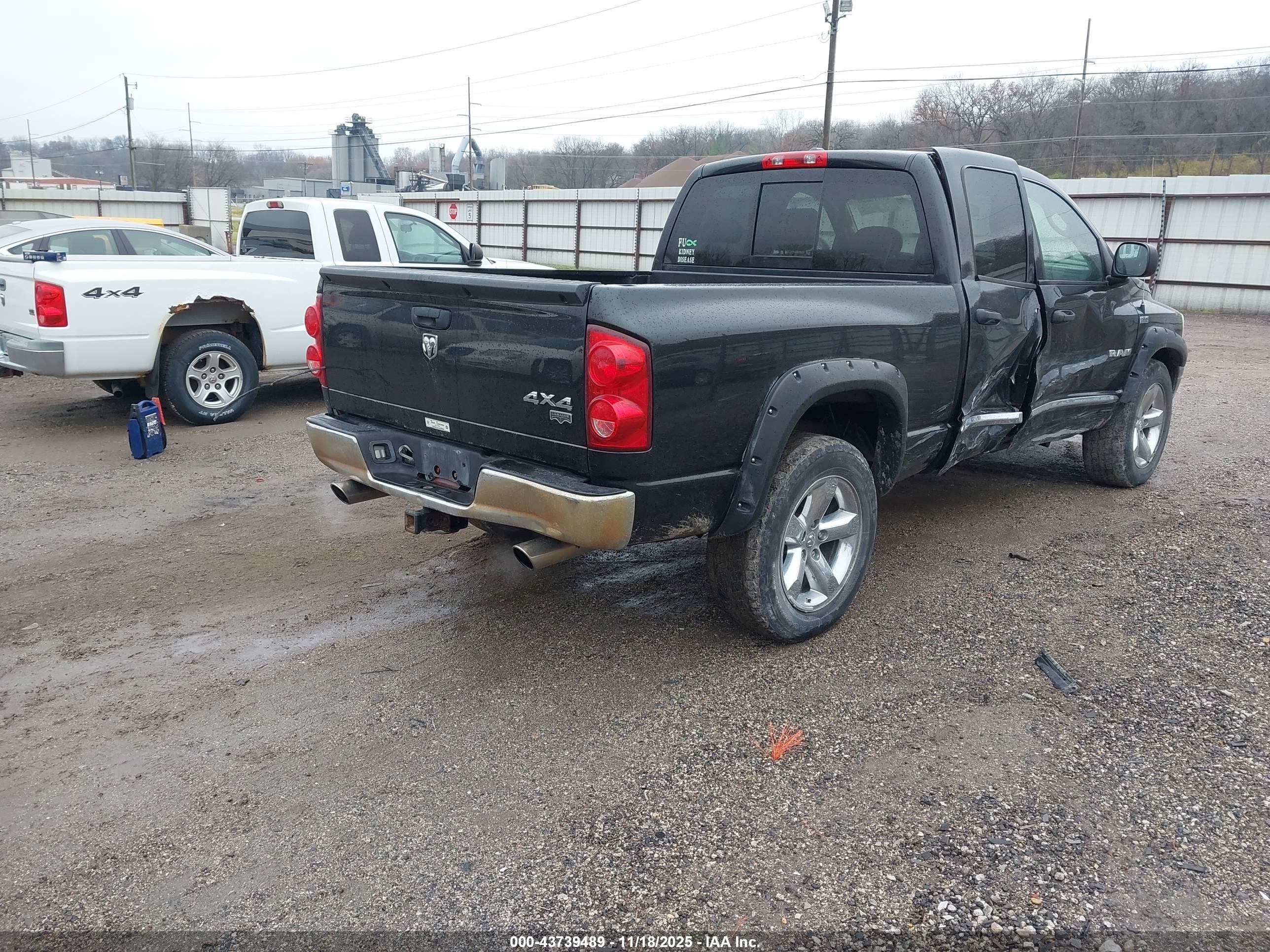 DODGE RAM image 4