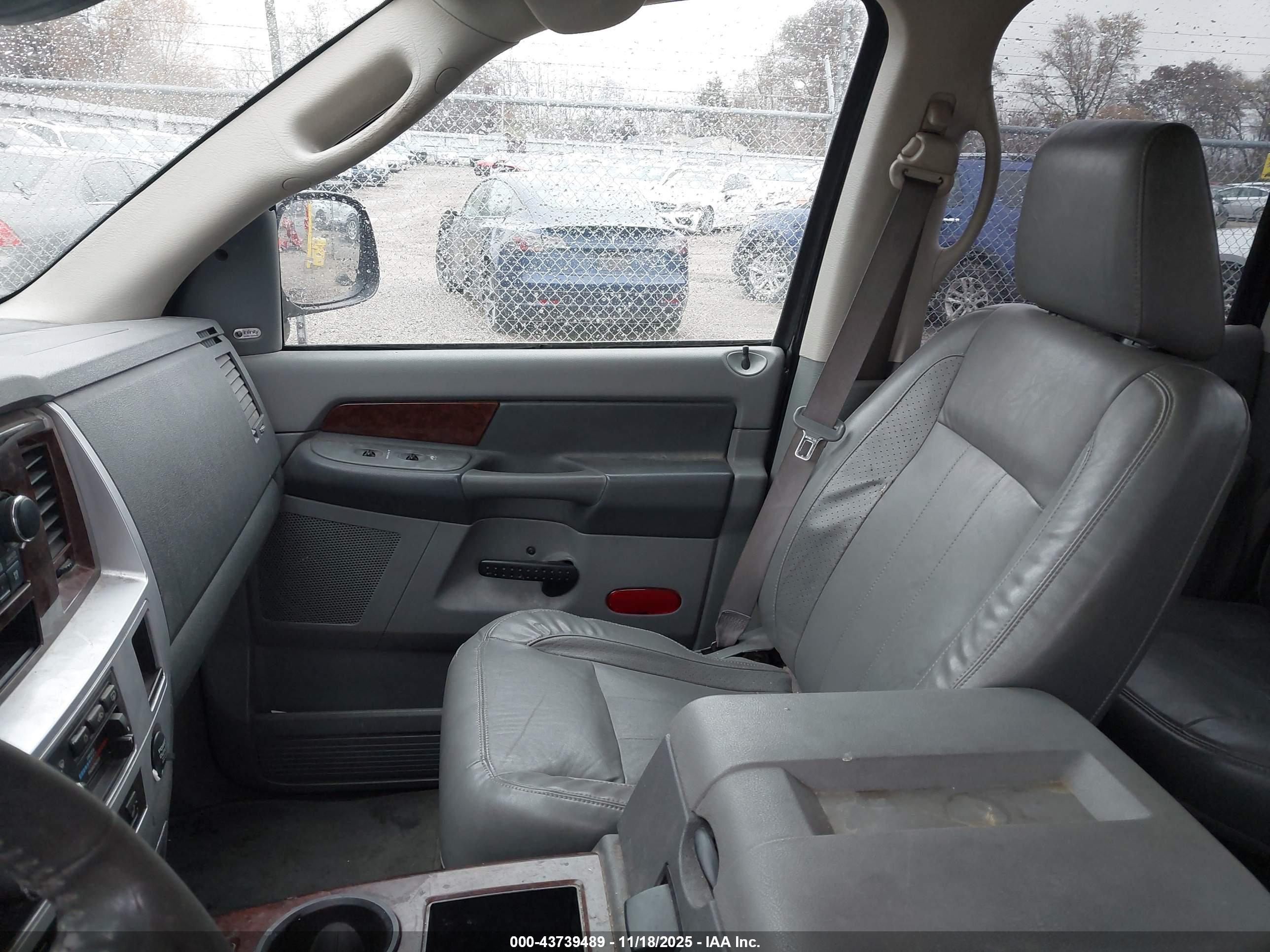 DODGE RAM image 5