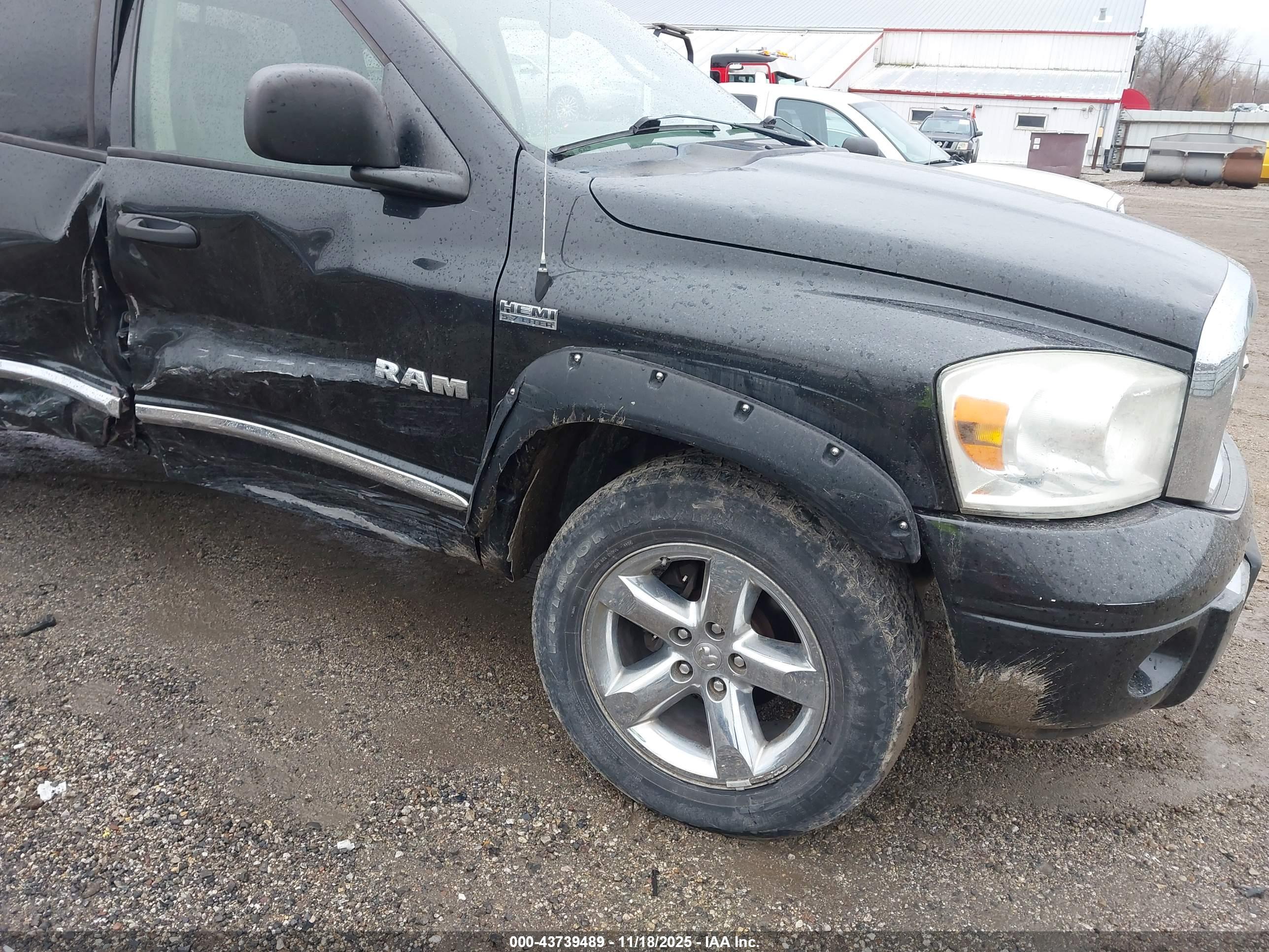 DODGE RAM image 6