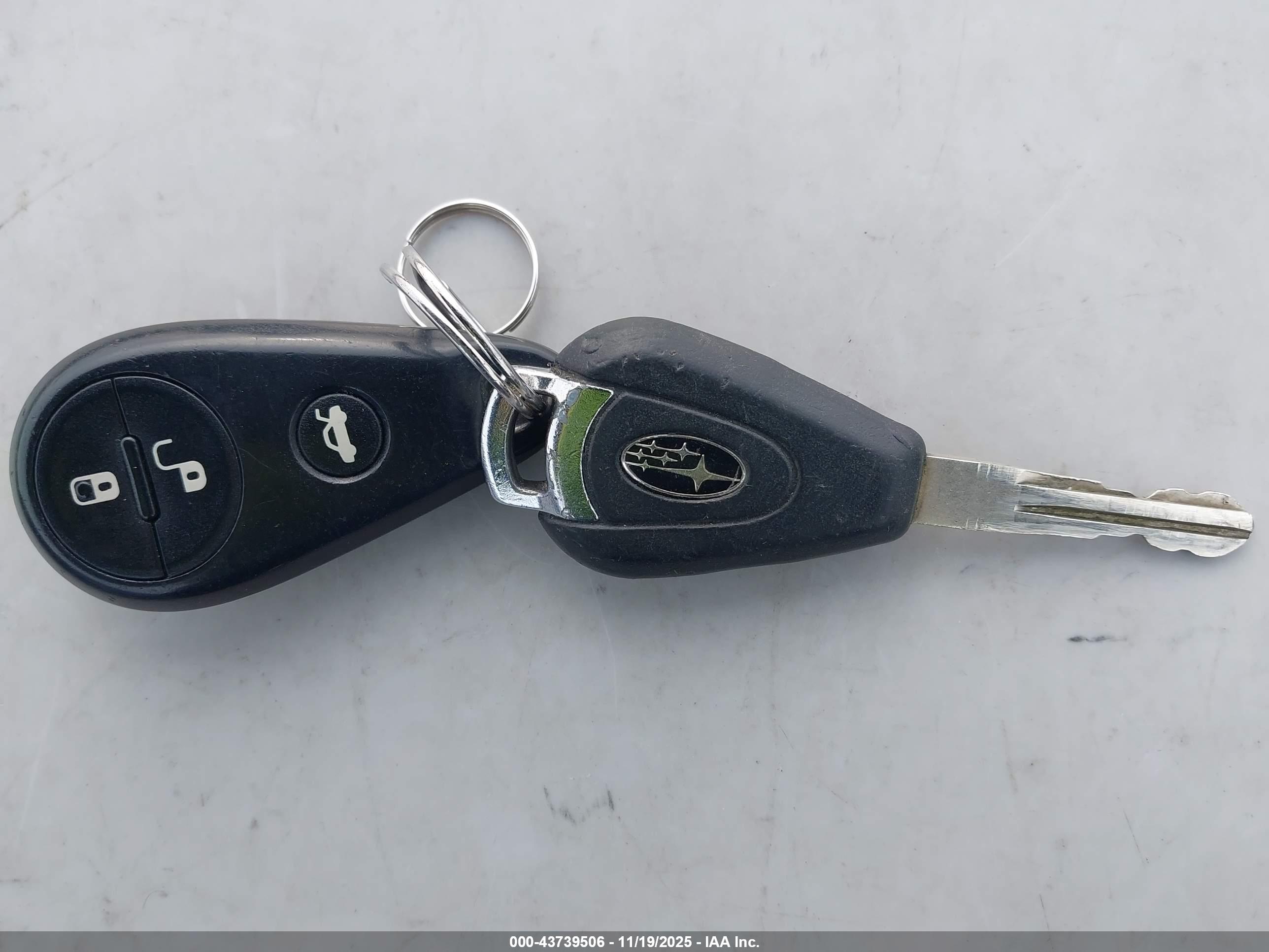 SUBARU OUTBACK image 11