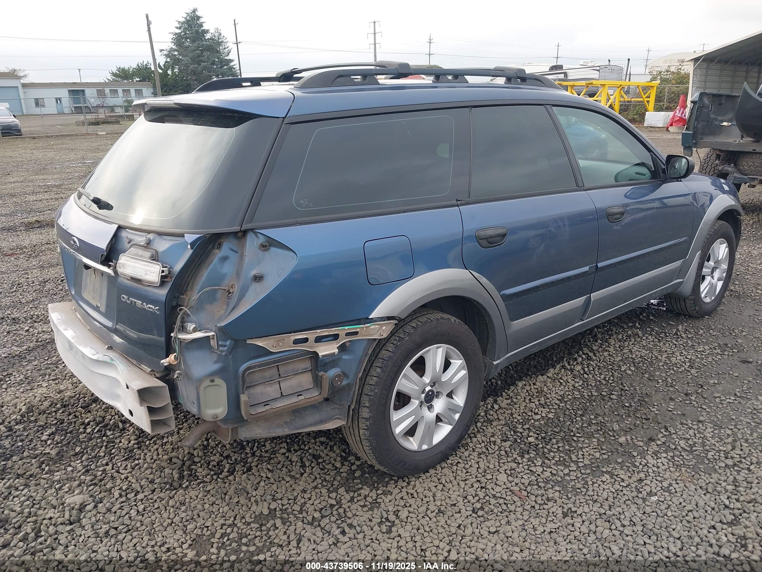 SUBARU OUTBACK image 4