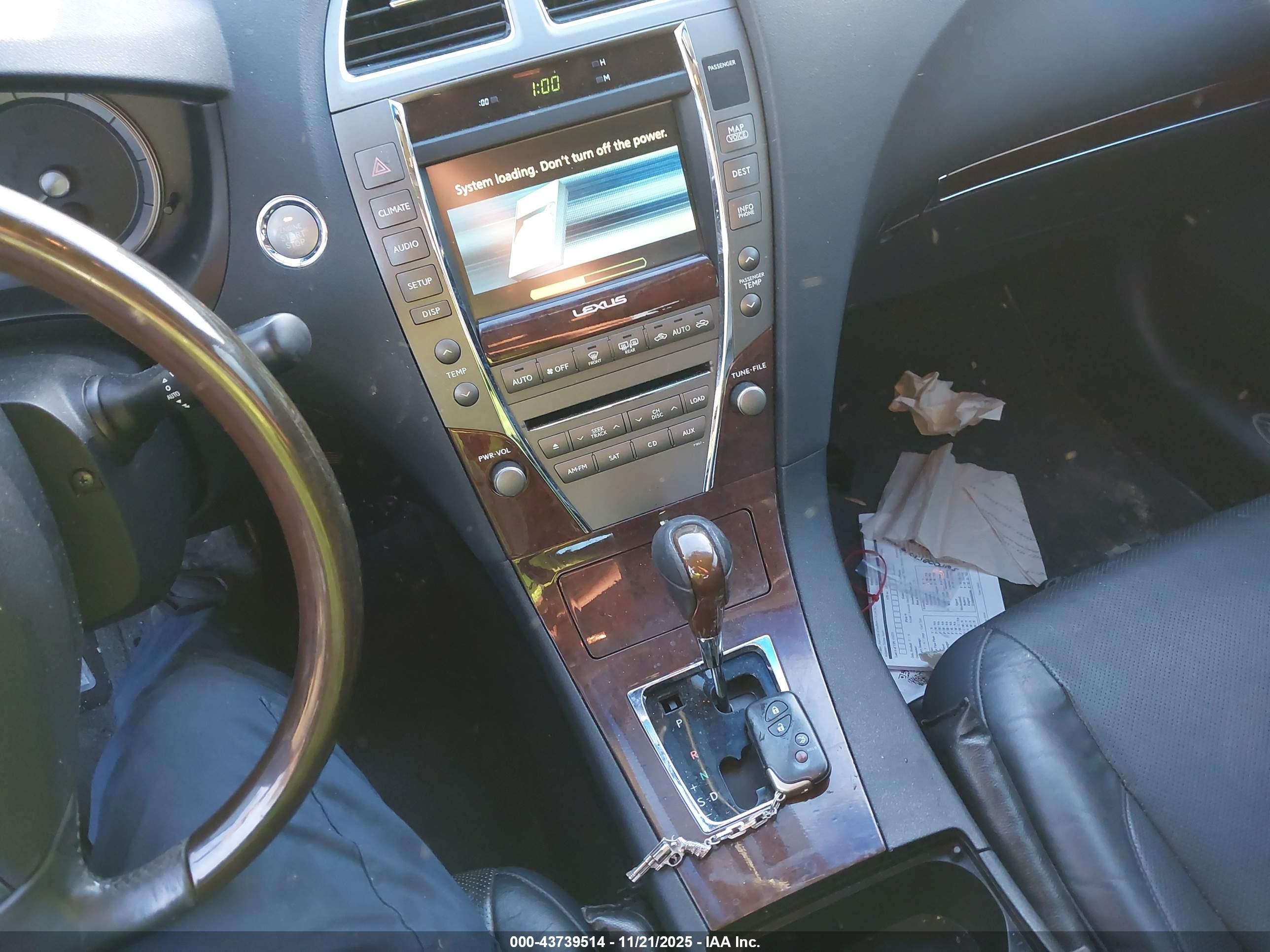 LEXUS ES image 11
