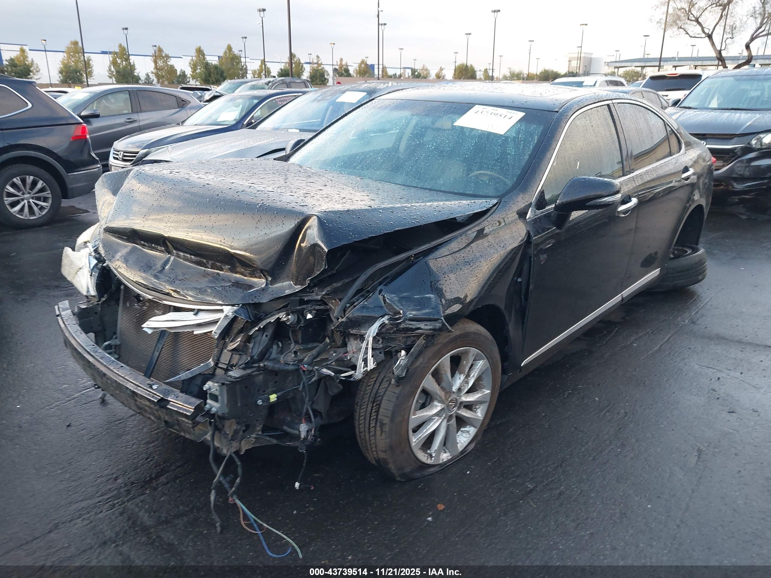 LEXUS ES image 2