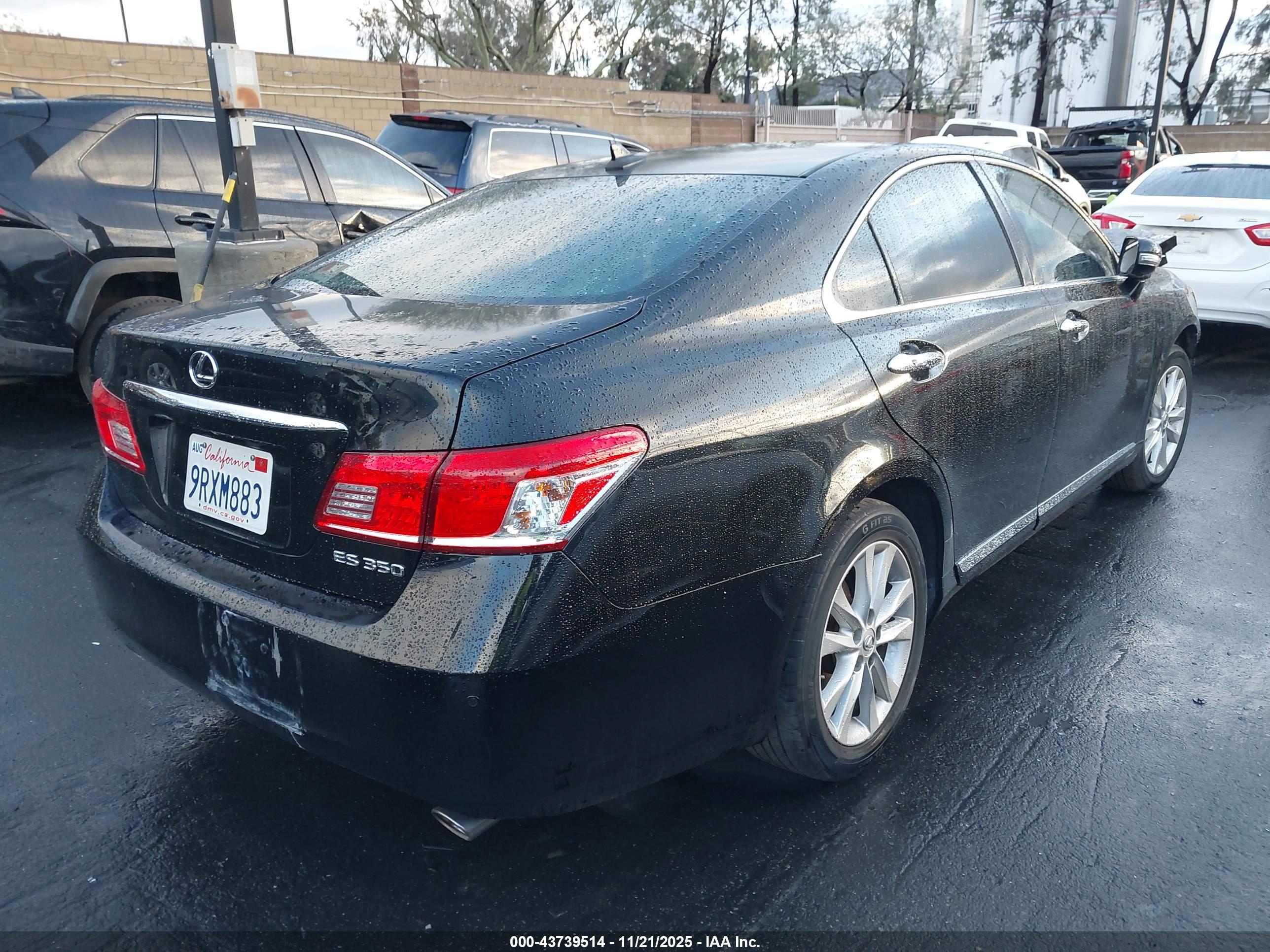 LEXUS ES image 4