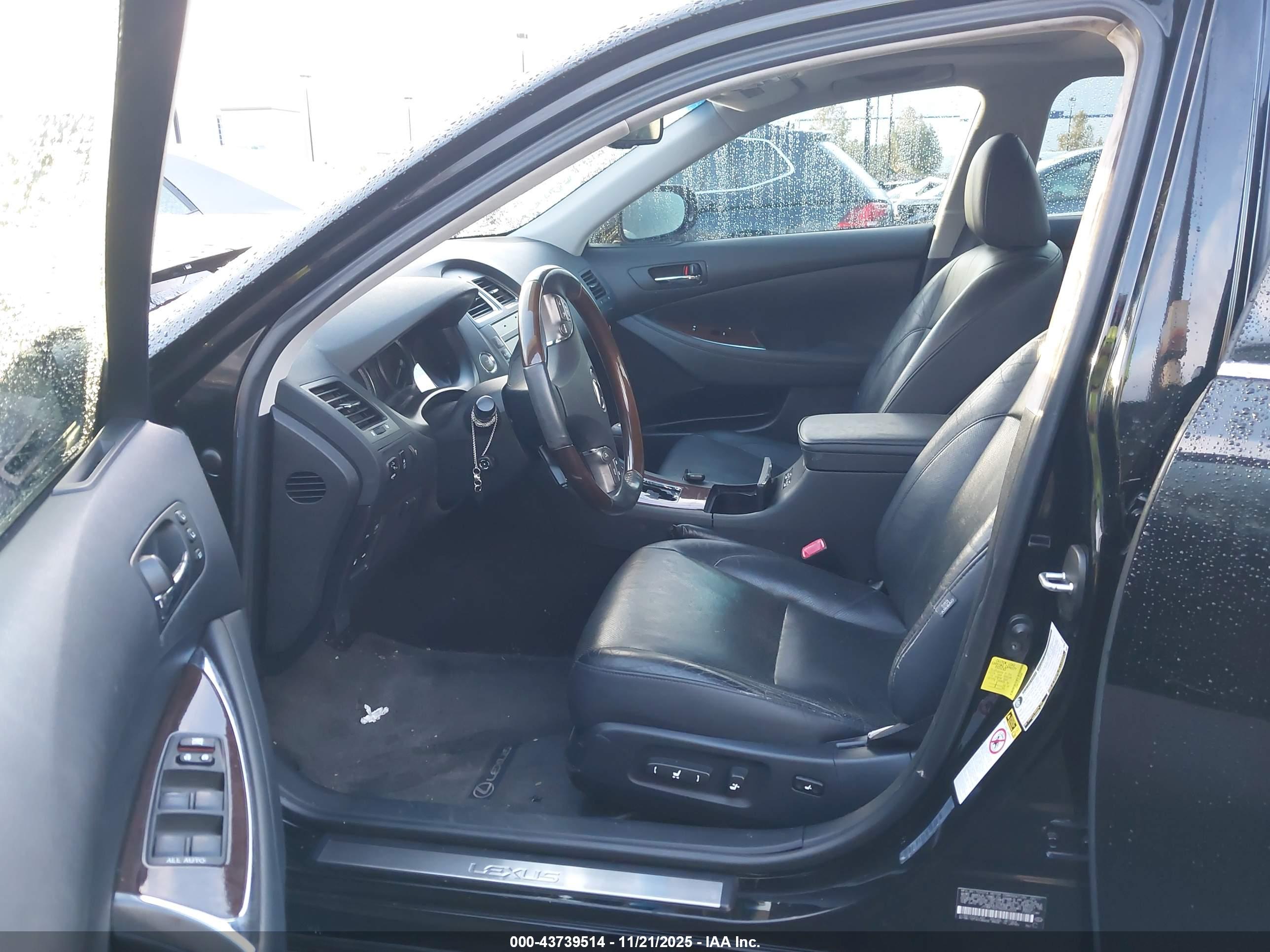 LEXUS ES image 5