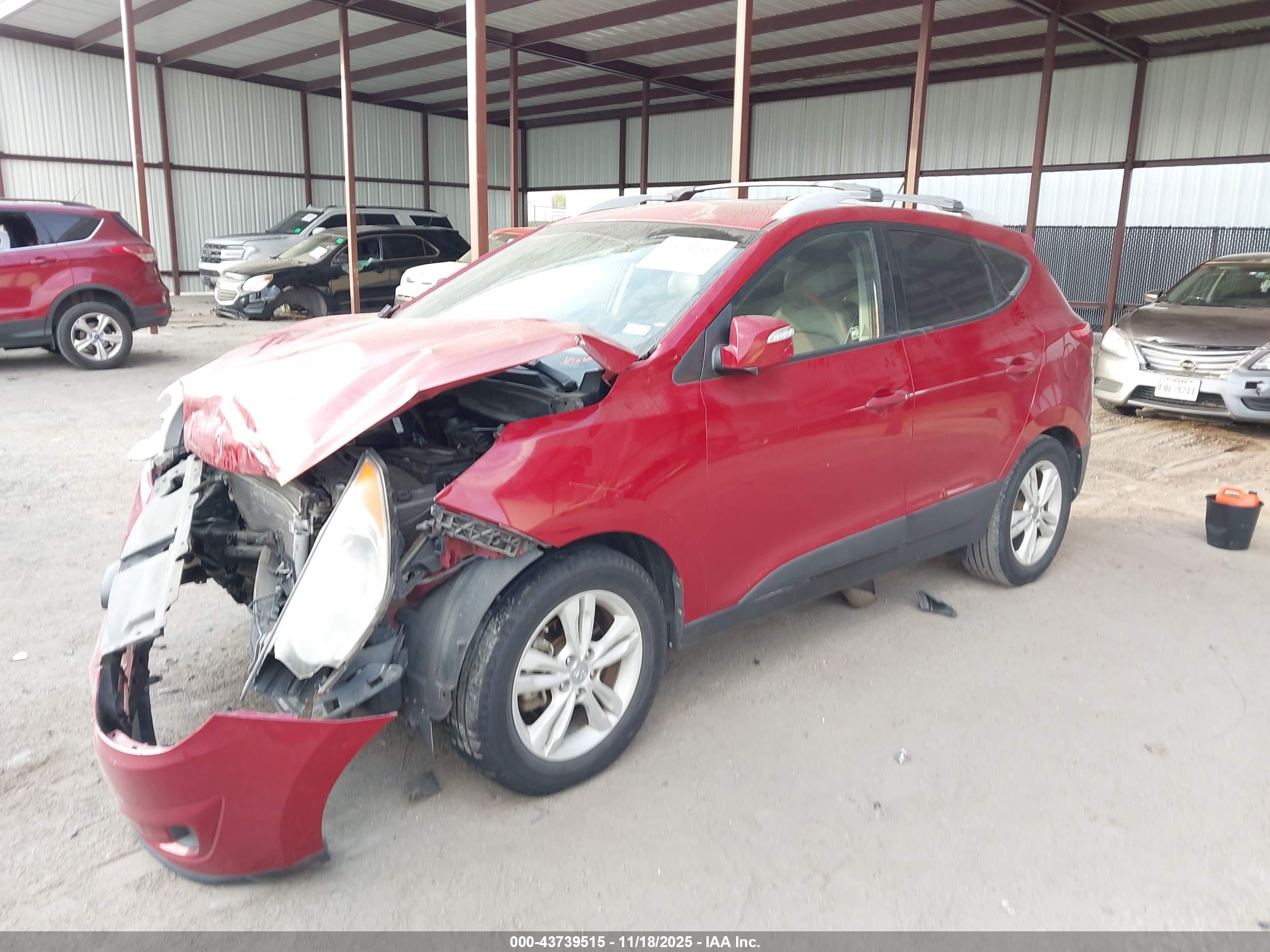 HYUNDAI TUCSON image 2