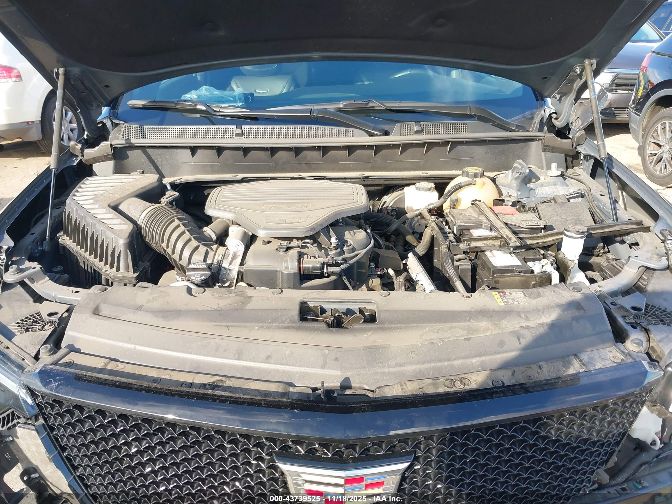 CADILLAC XT6 image 10