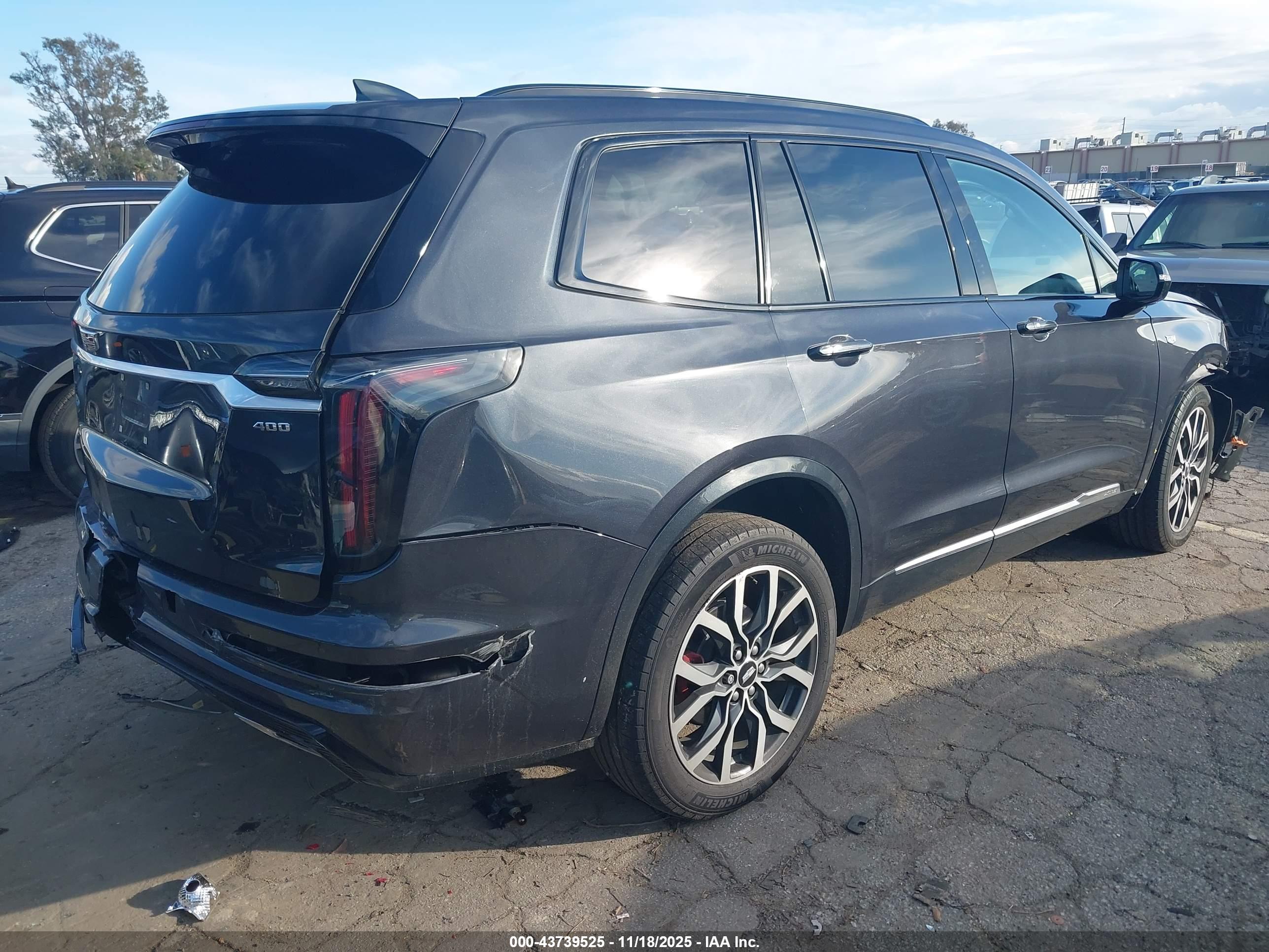 CADILLAC XT6 image 4