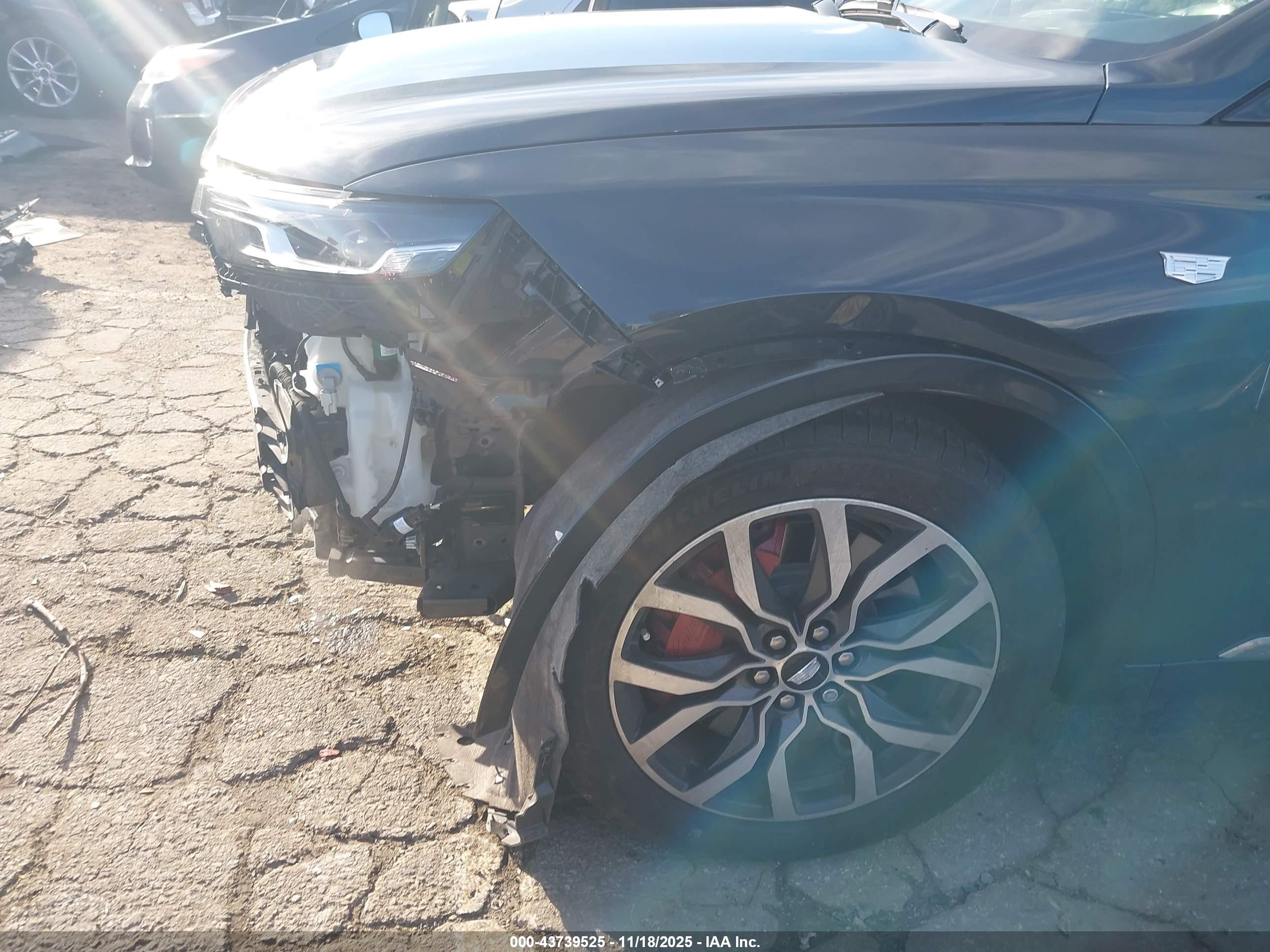 CADILLAC XT6 image 6