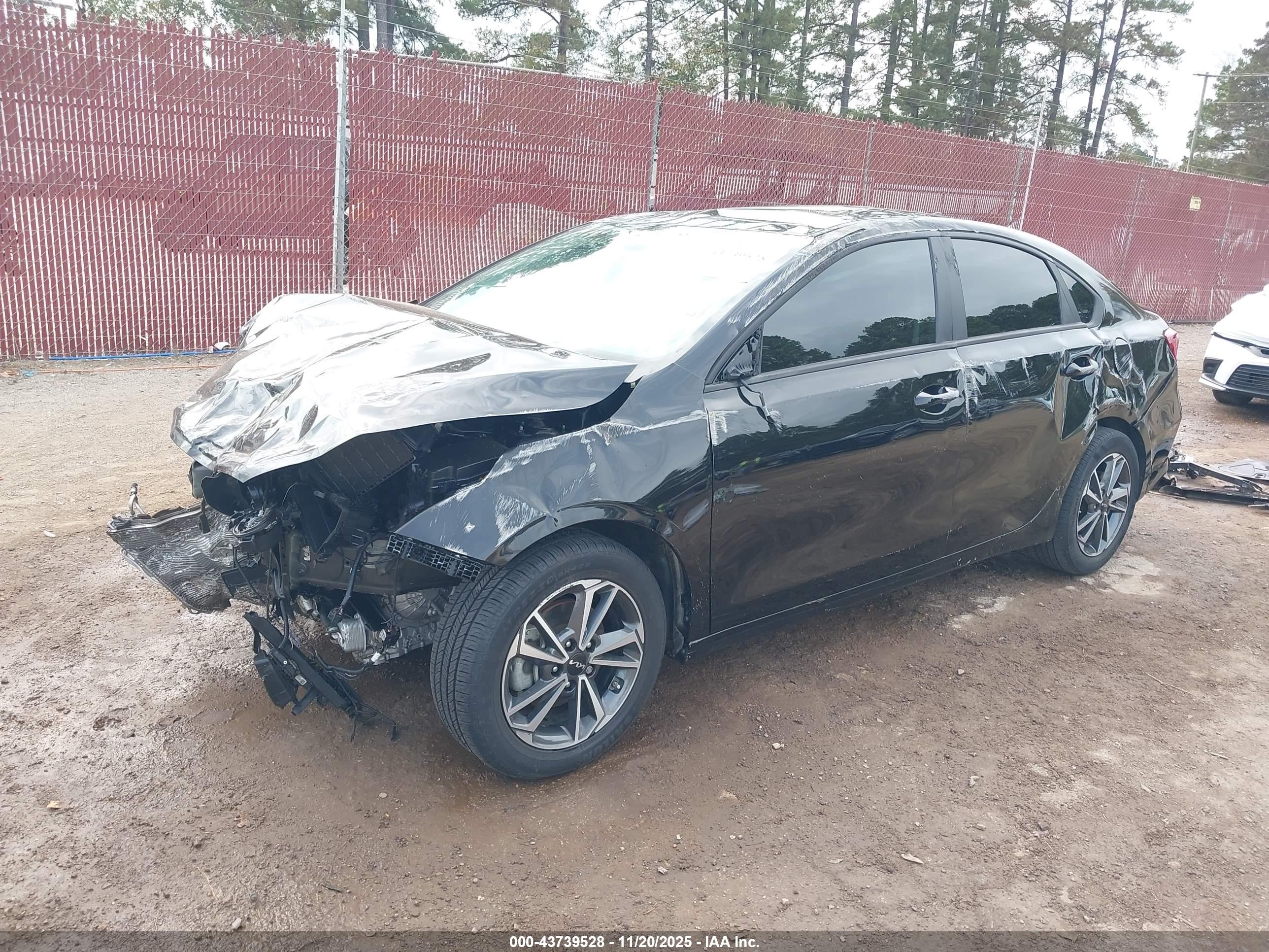 KIA FORTE image 2